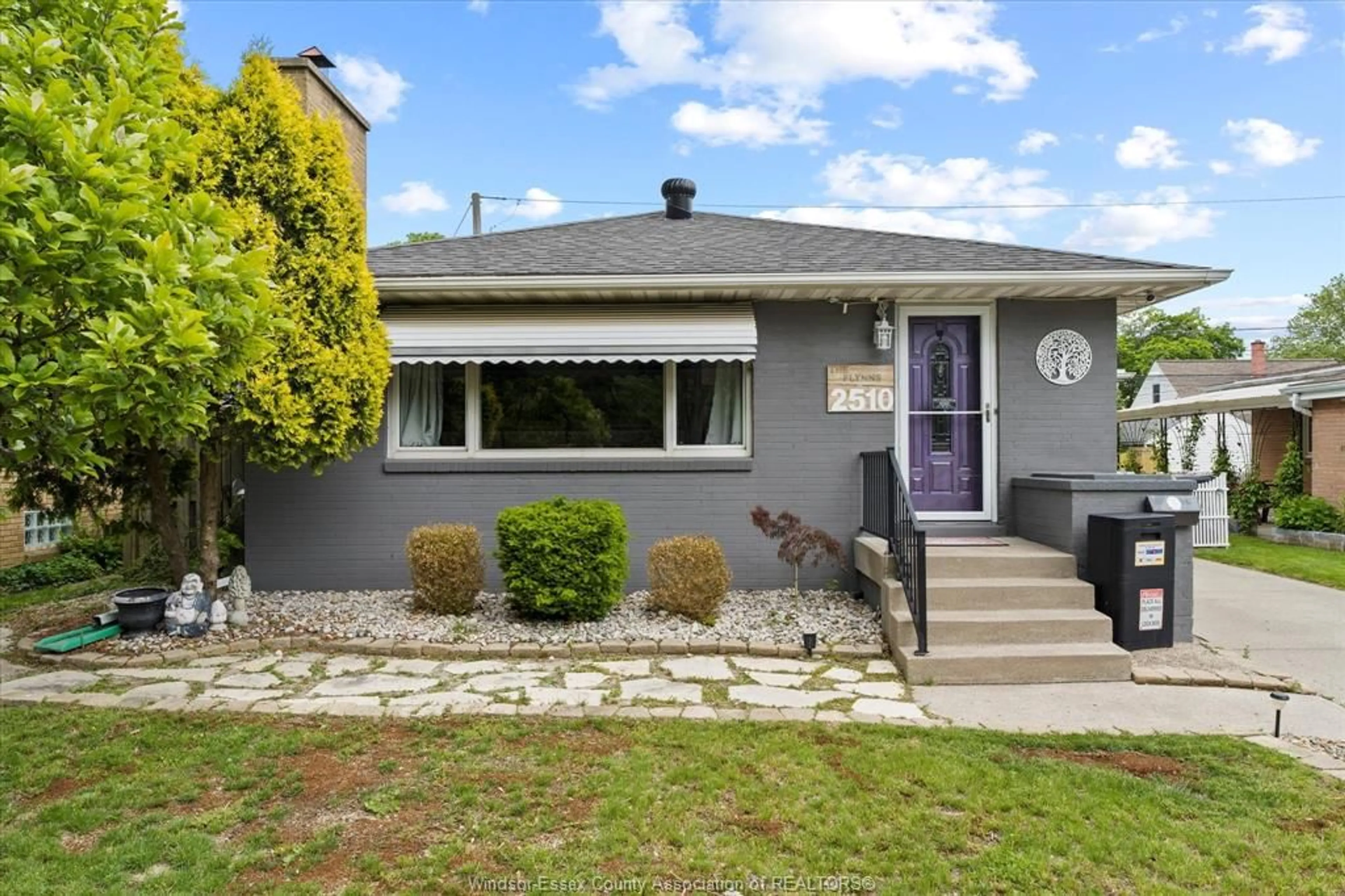 Home with vinyl exterior material, street for 2510 IDA Rd, Windsor Ontario N8W 3A5