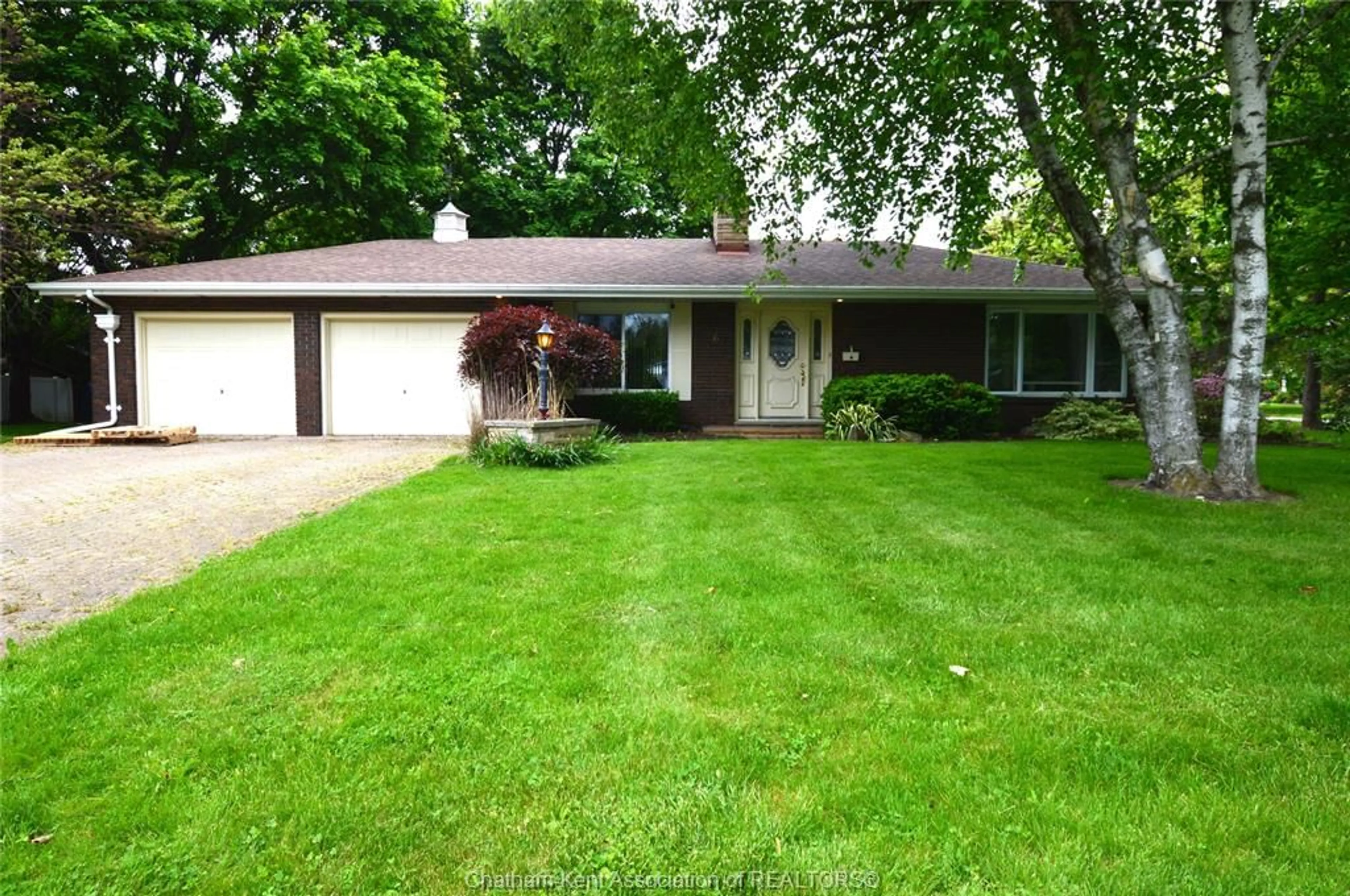 Home with vinyl exterior material, street for 6 Ann St, Ridgetown Ontario N0P 2C0