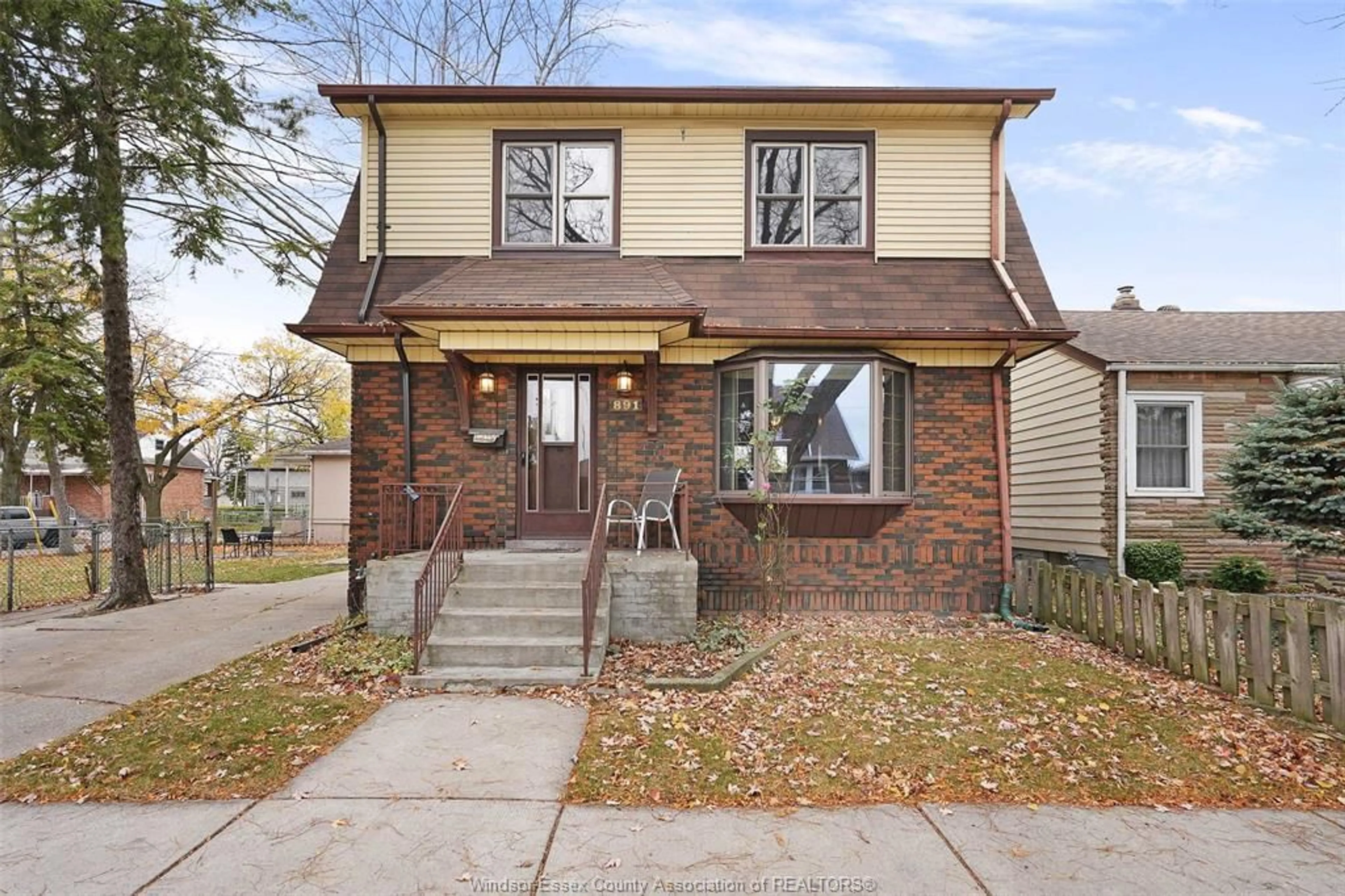 Home with brick exterior material, street for 891 LOUIS, Windsor Ontario N9A 1X6