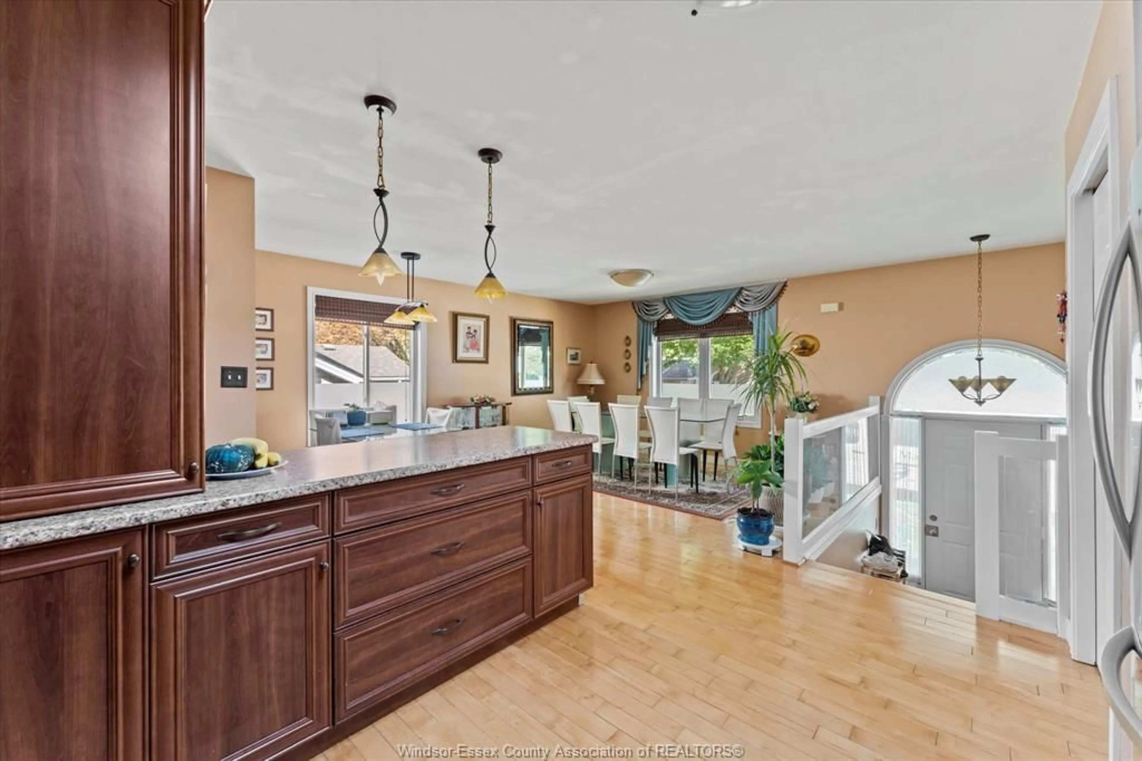 Open concept kitchen, ceramic/tile floor for 193 RIVERVILLA Crt, LaSalle Ontario N9J 3G9