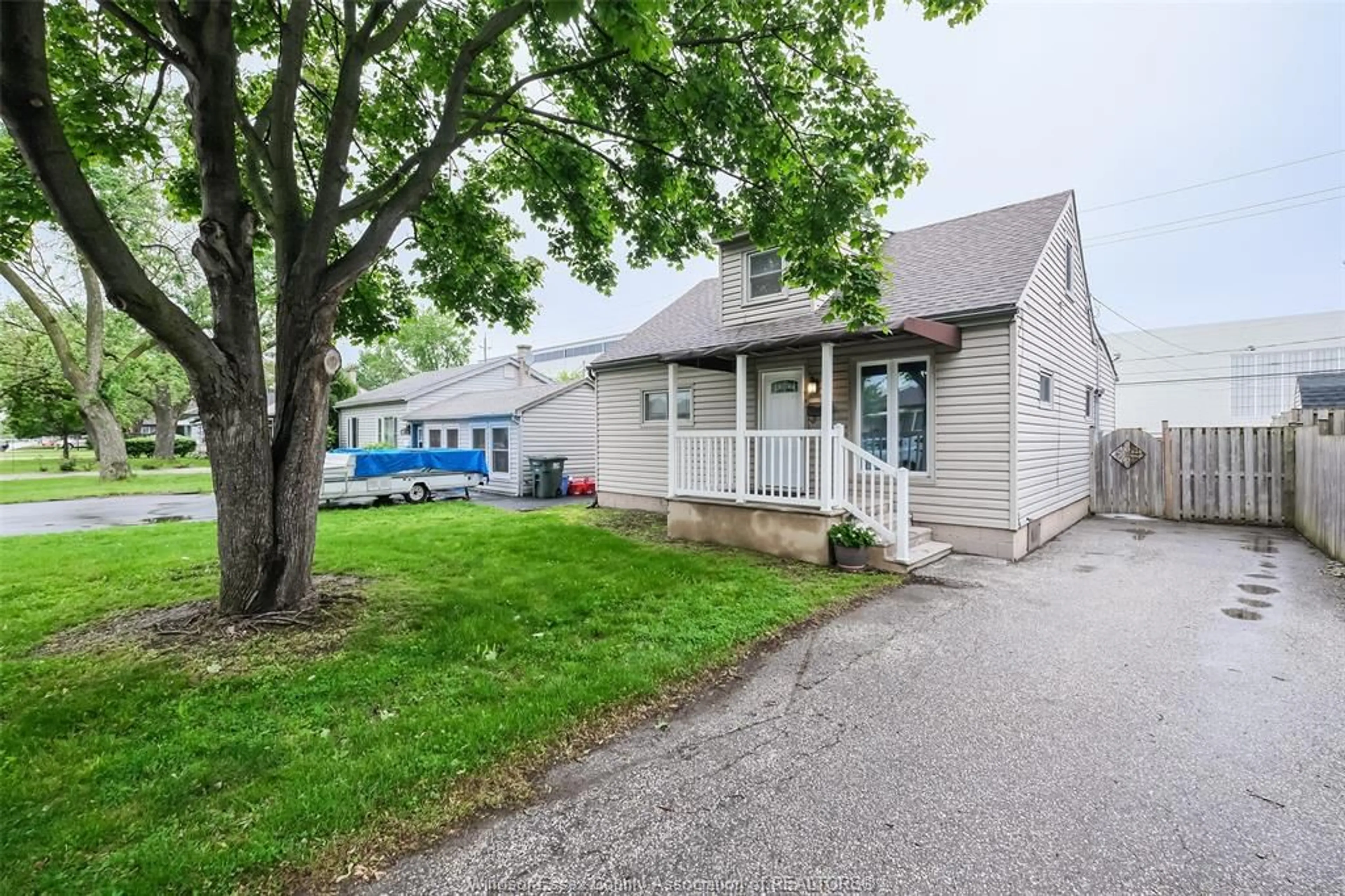 Unknown for 2690 MELDRUM, Windsor Ontario N8W 4G2