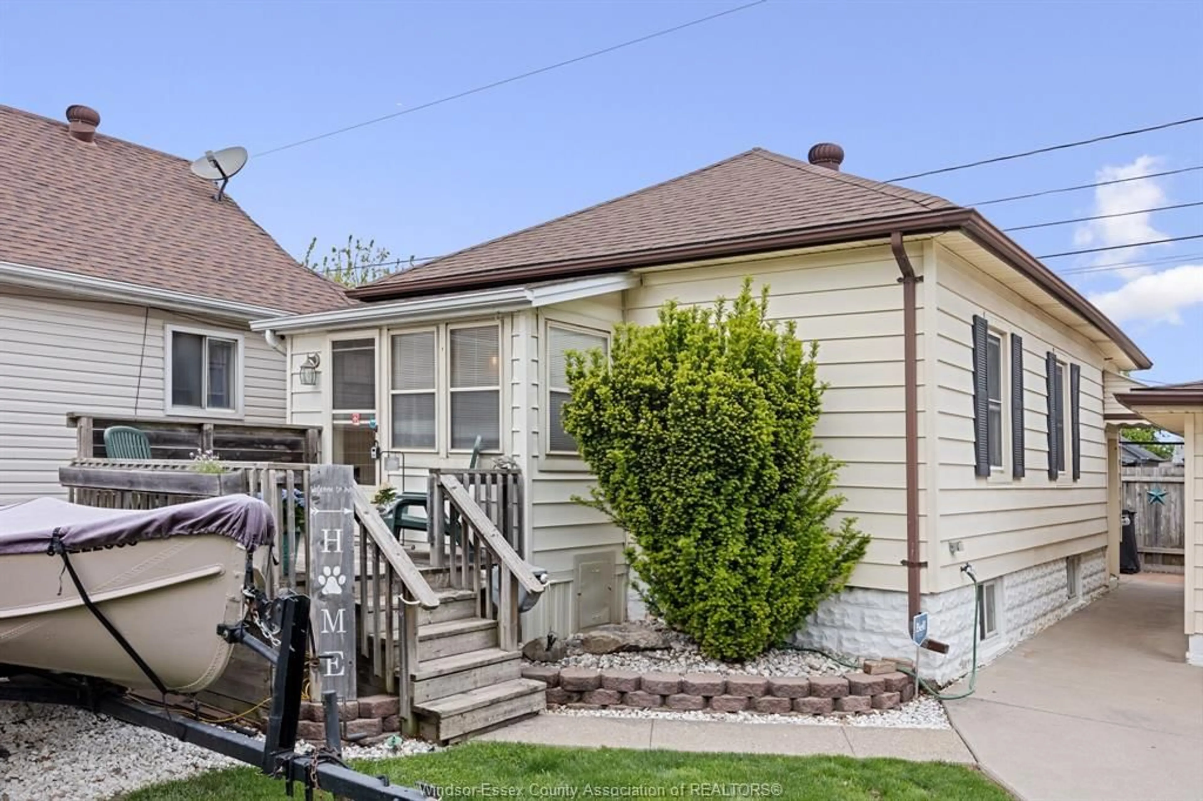 Unknown for 1794 HICKORY Rd, Windsor Ontario N8Y 3T5