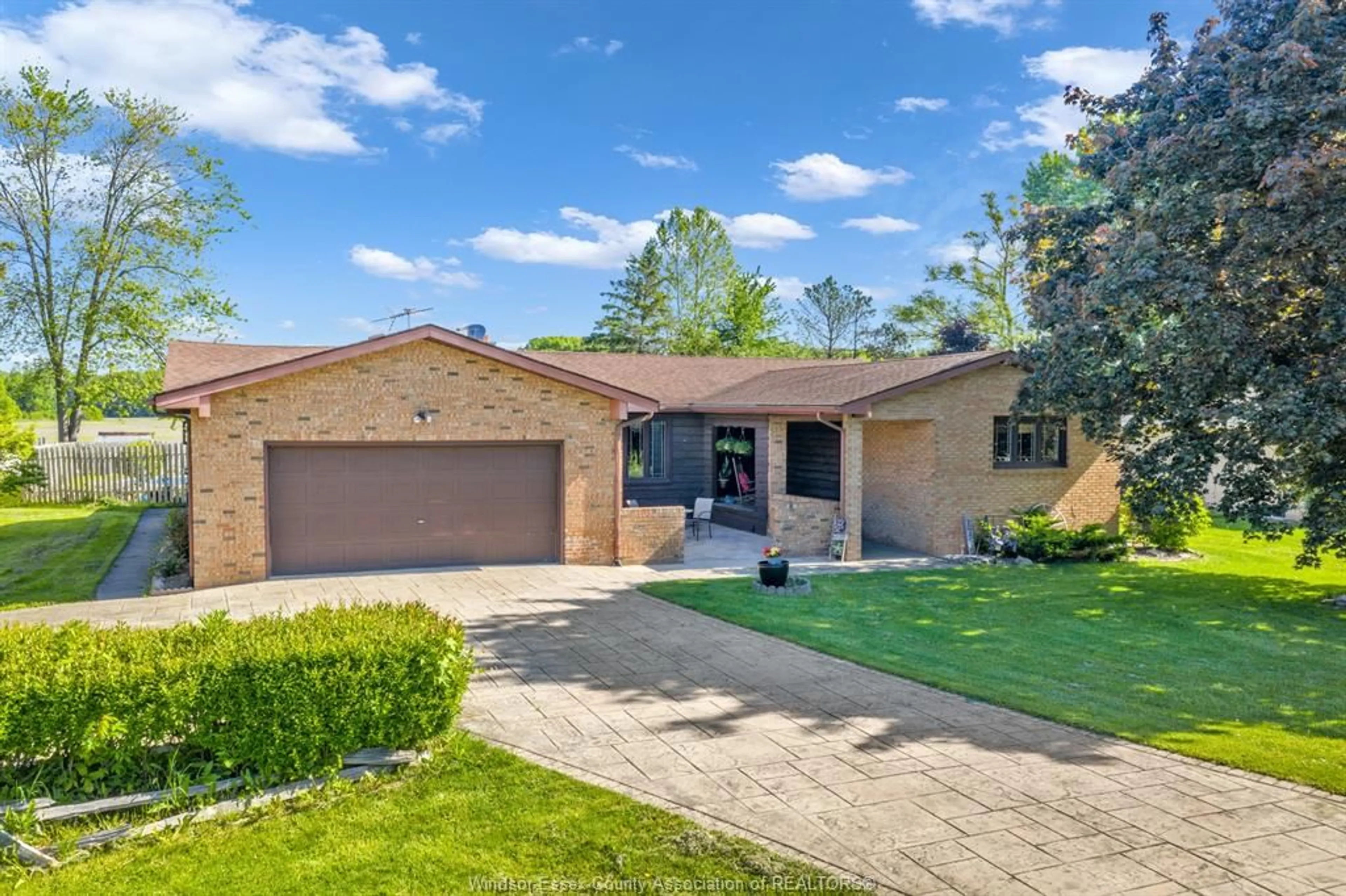 Home with brick exterior material, street for 2710 BOUFFARD Rd, LaSalle Ontario N9H 1W2