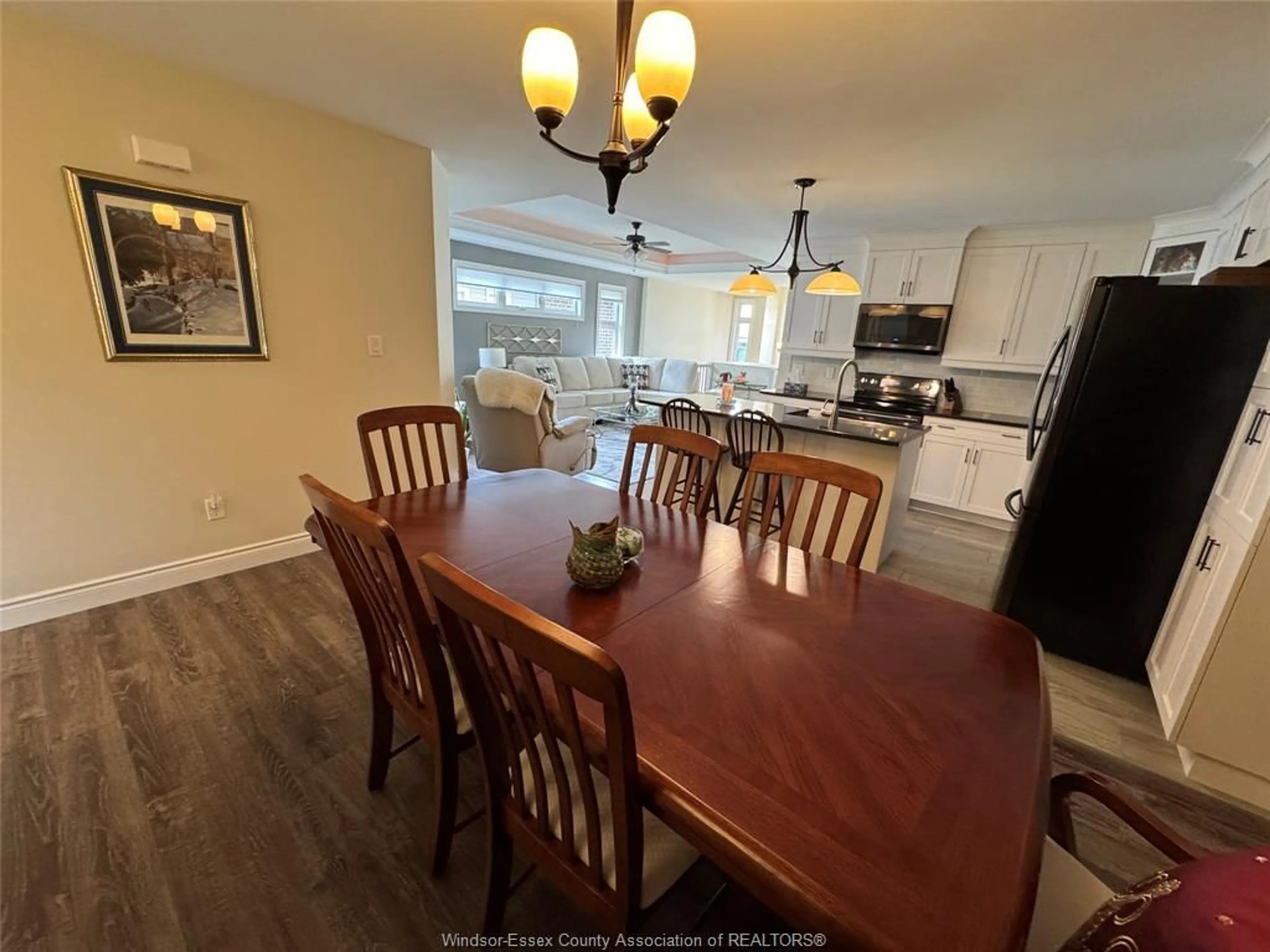 Dining room, wood/laminate floor for 17 WOODLAND St, Kingsville Ontario N9Y 0A9