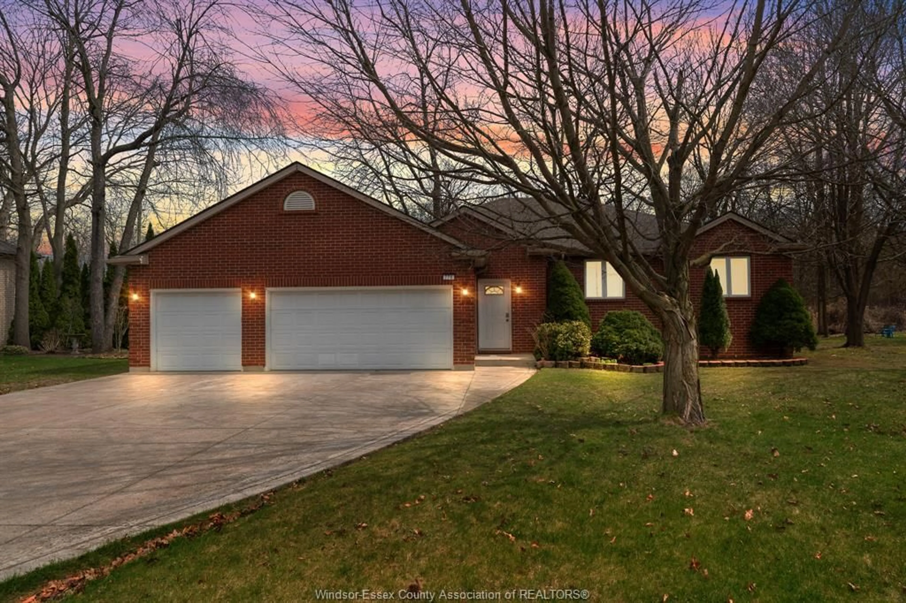 Home with brick exterior material, street for 775 GILBERT Ave, LaSalle Ontario N9J 3J8
