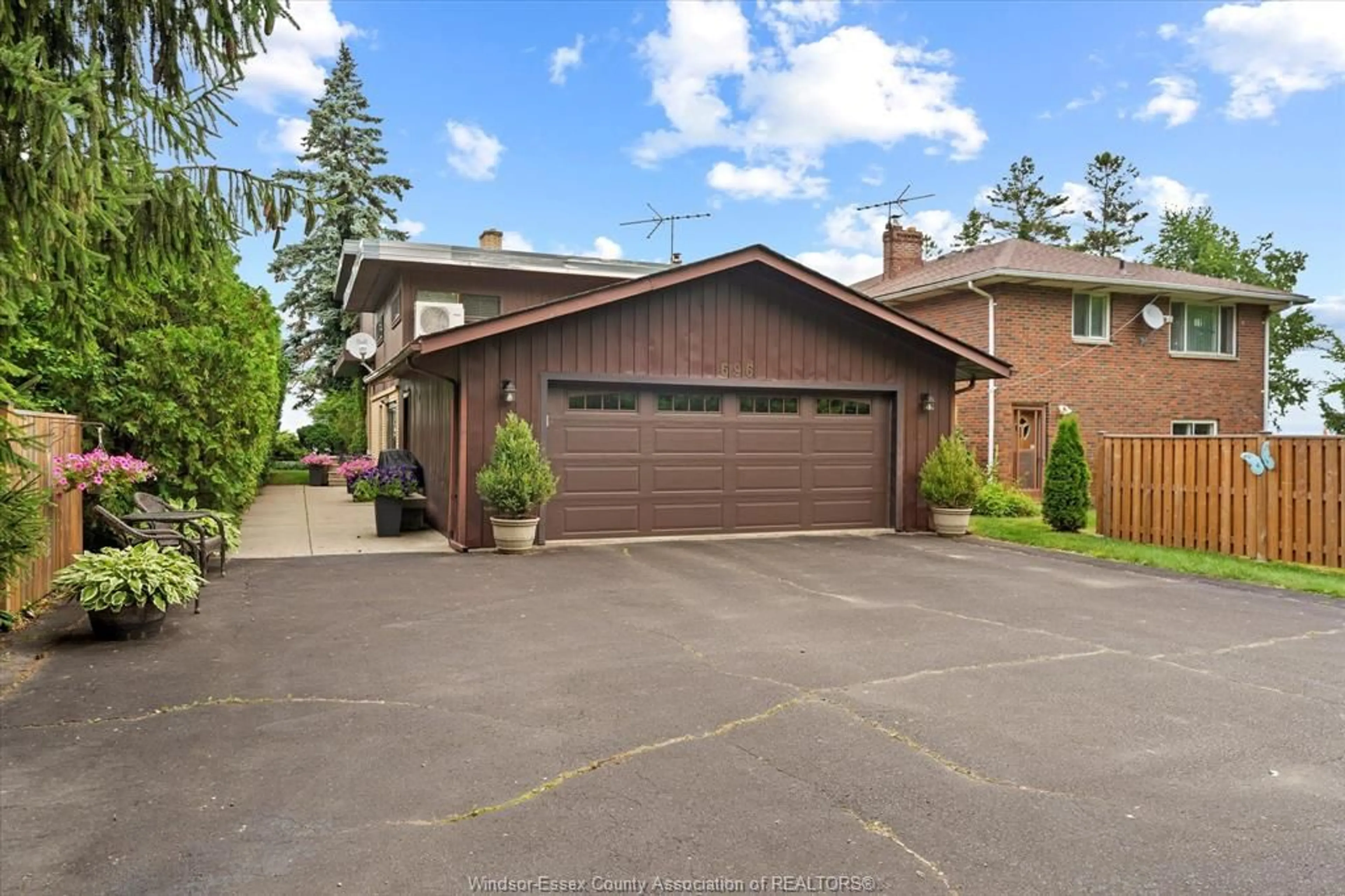 Unknown for 696 Old Tecumseh Rd, Lakeshore Ontario N0R 1A0