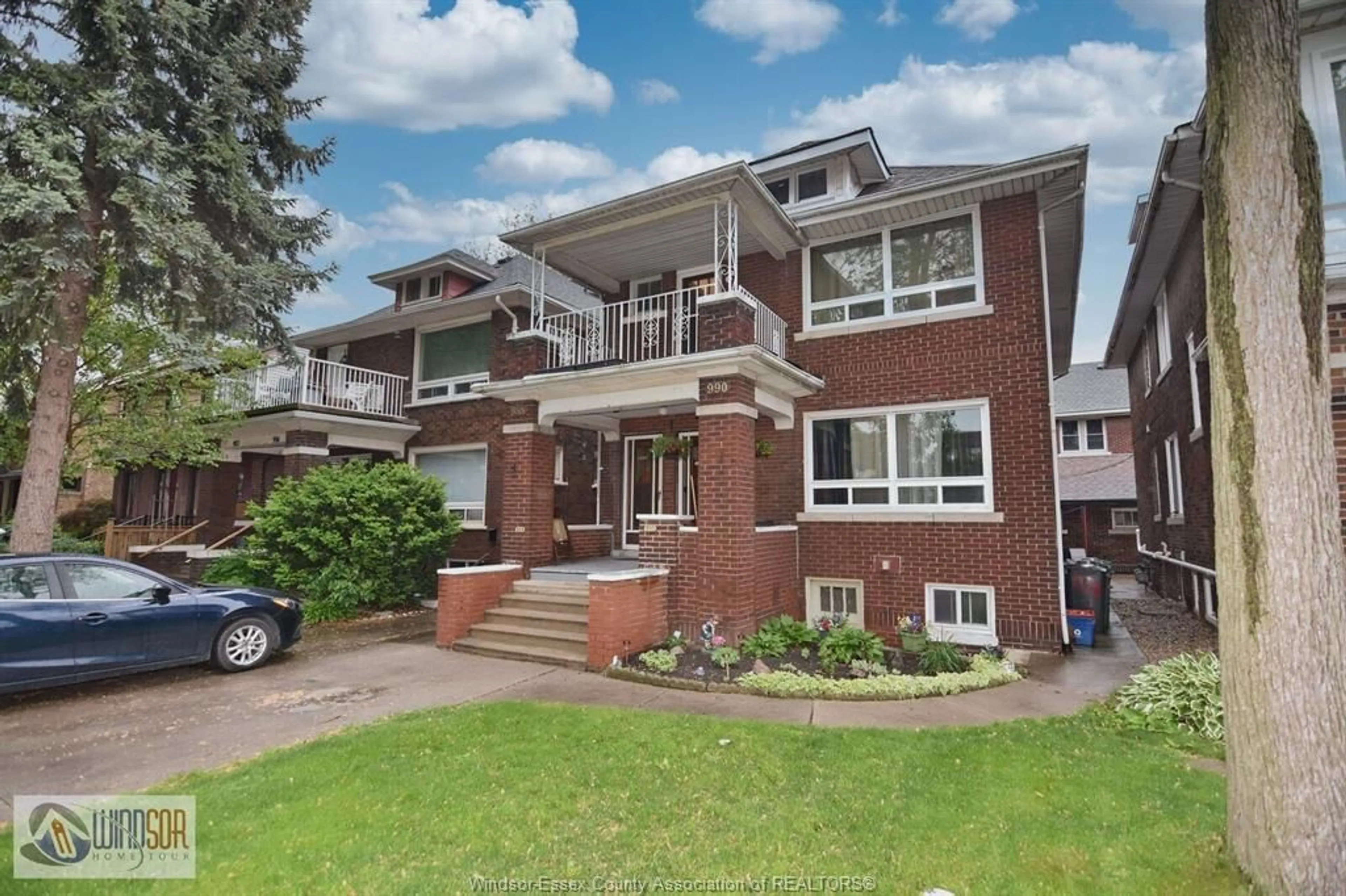 Home with brick exterior material, street for 988-990 VICTORIA, Windsor Ontario N9A 4N4