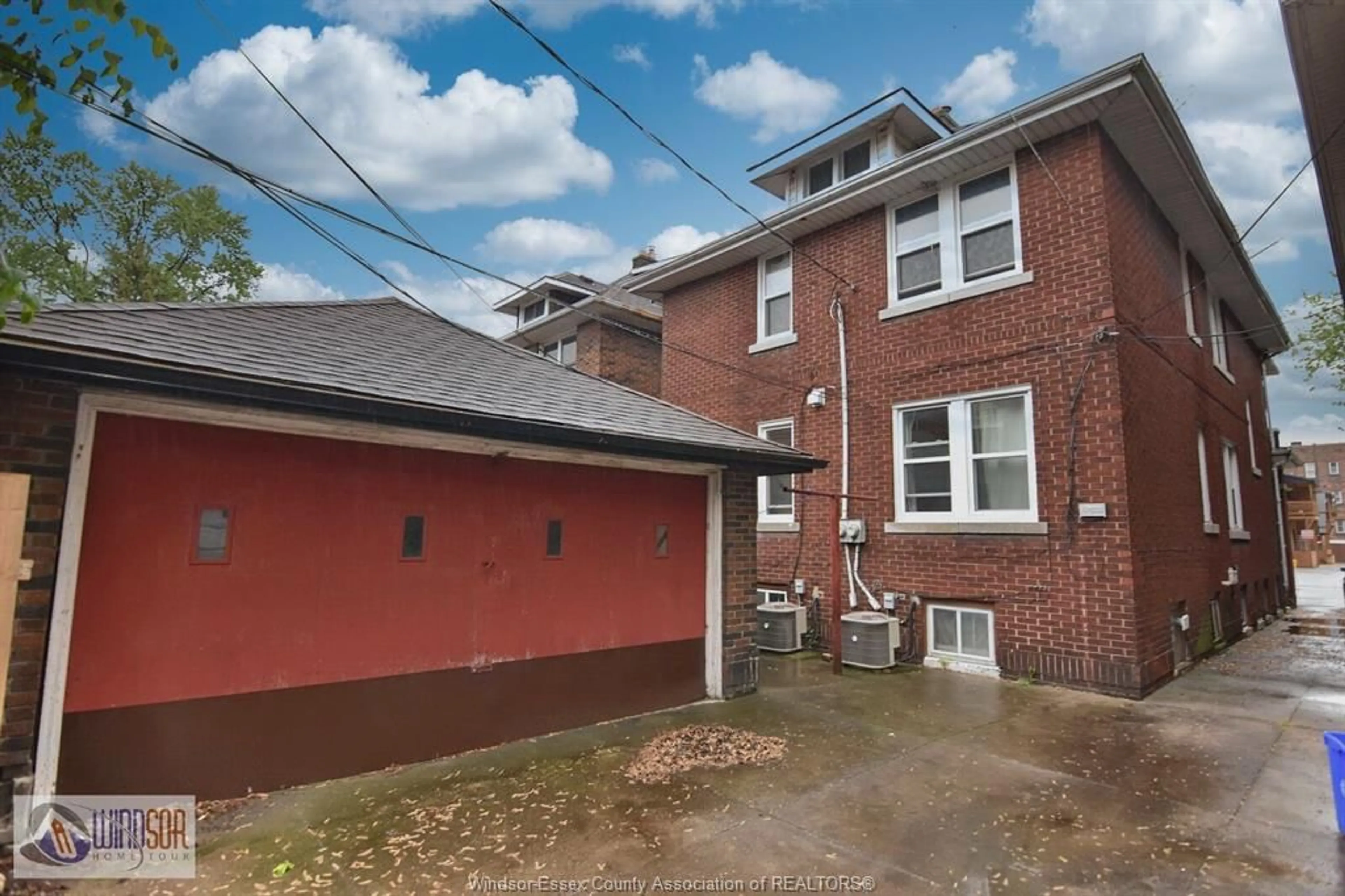 Home with brick exterior material, street for 988-990 VICTORIA, Windsor Ontario N9A 4N4