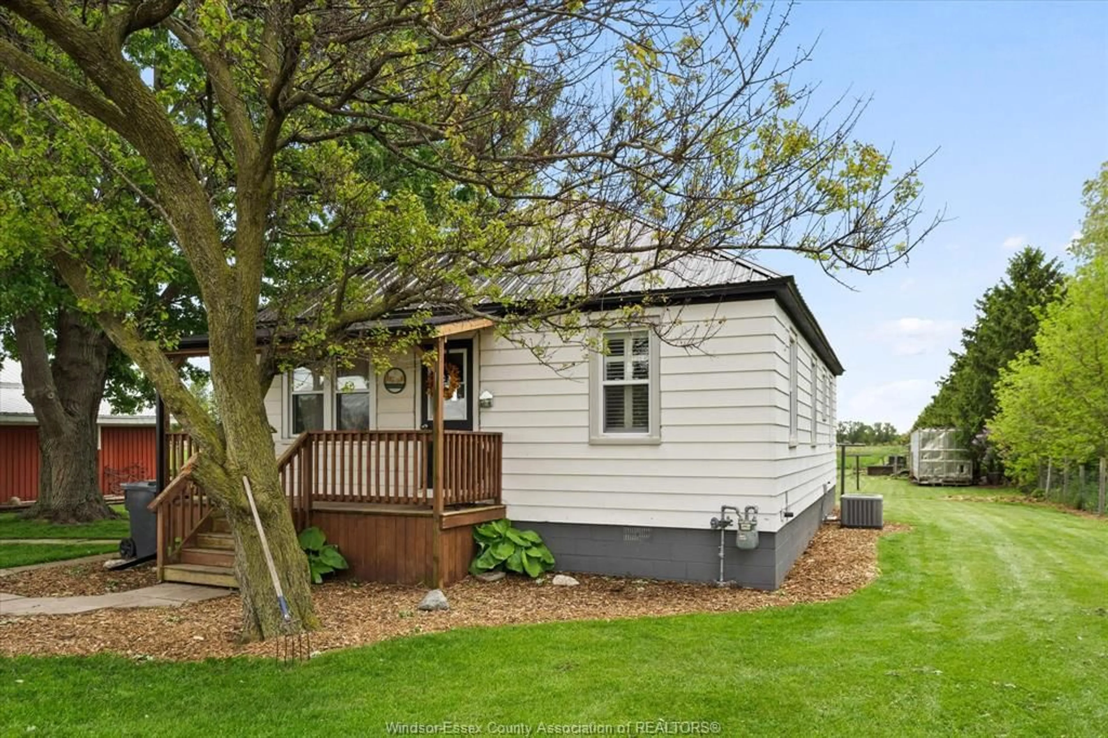 Shed for 1722 Mersea Rd D, Leamington Ontario N8H 3V4