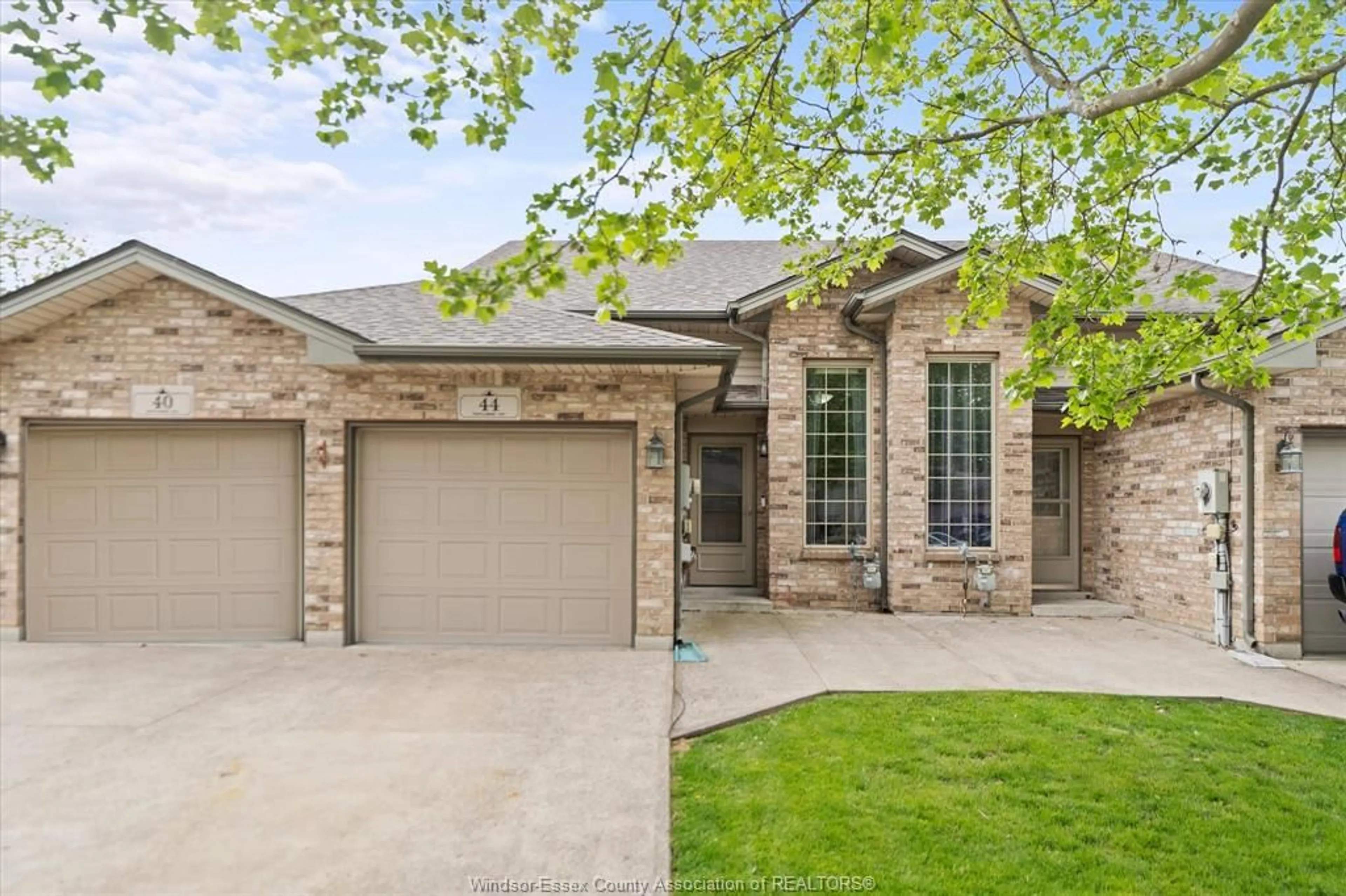 Home with brick exterior material, street for 44 TOFFLEMIRE Crt, Amherstburg Ontario N9V 4E4