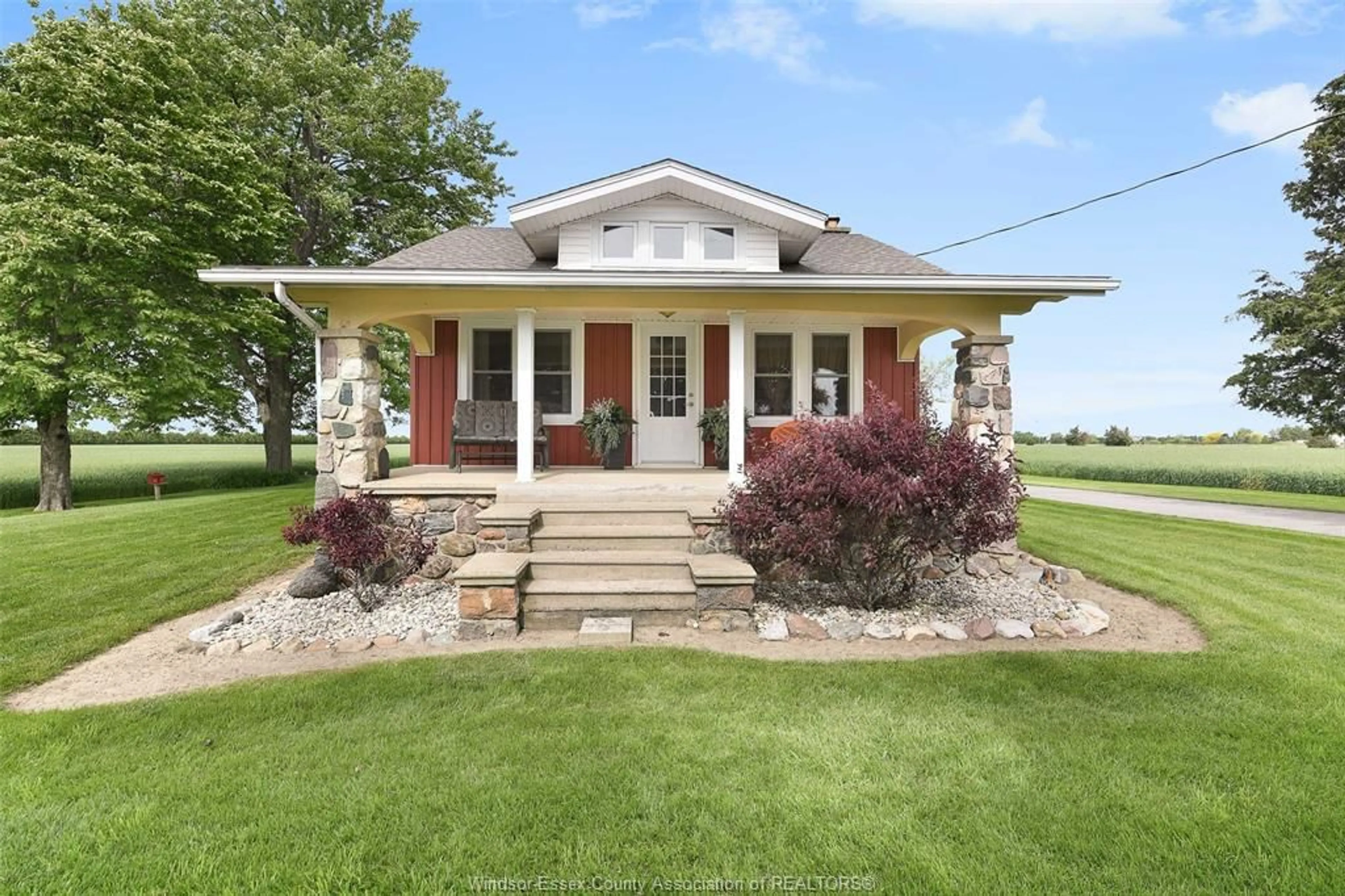 Home with vinyl exterior material, unknown for 7550 Concession Rd 7 S, Amherstburg Ontario N9V 2Y7