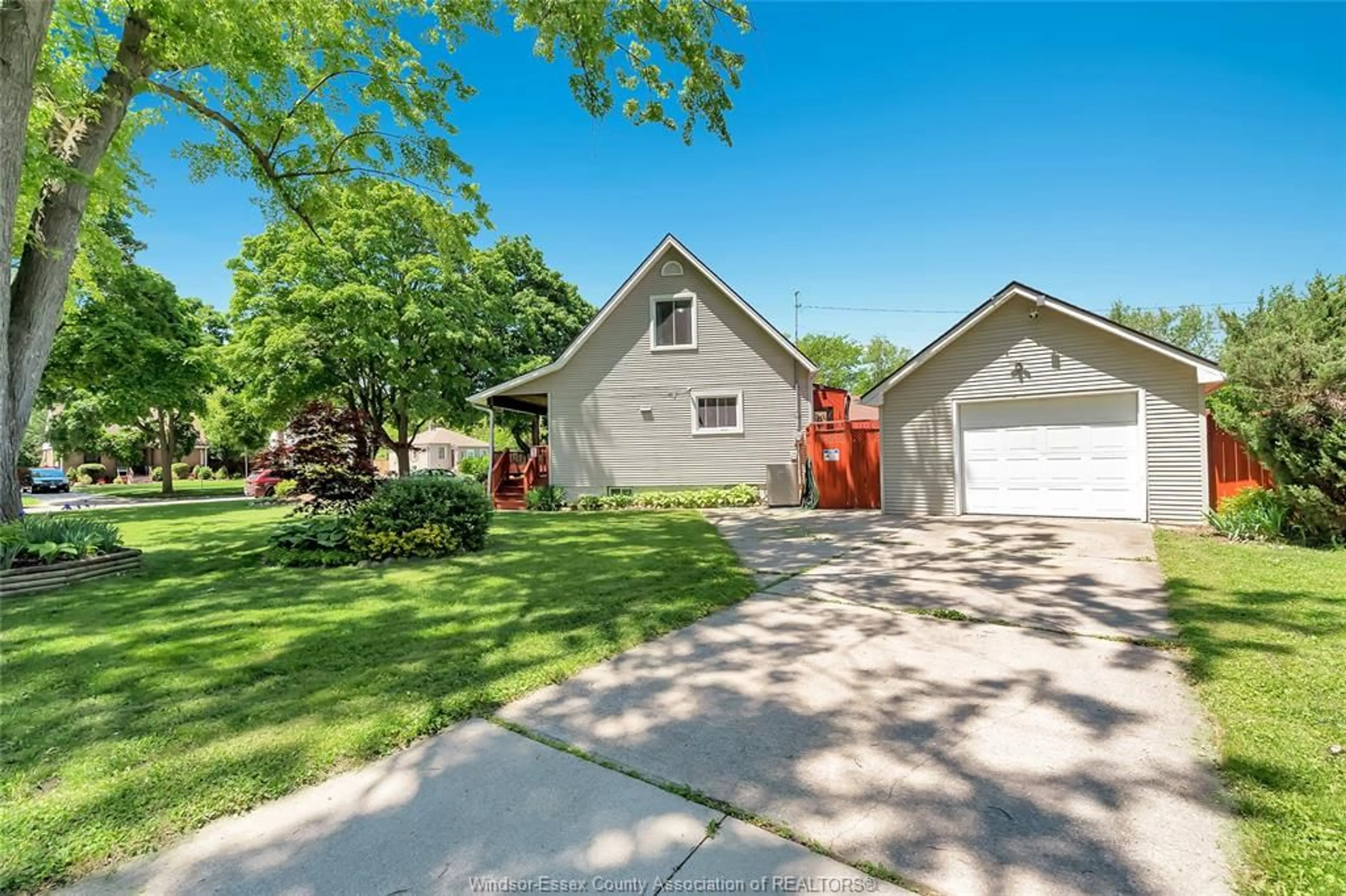 Unknown for 1786-88 Durham Pl, Windsor Ontario N8W 2Z9
