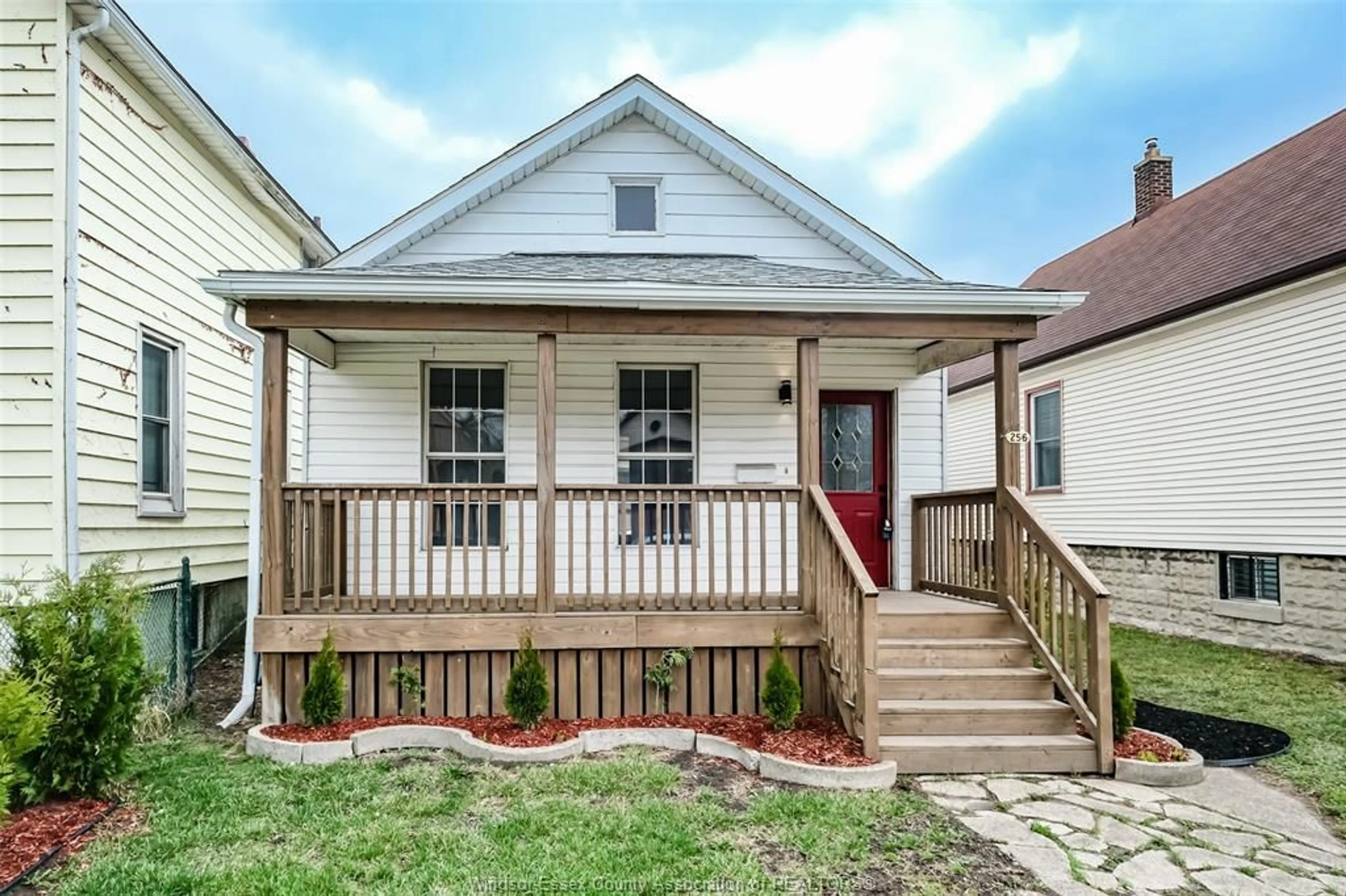 Home with vinyl exterior material, street for 256 PARENT, Windsor Ontario N9A 2B6