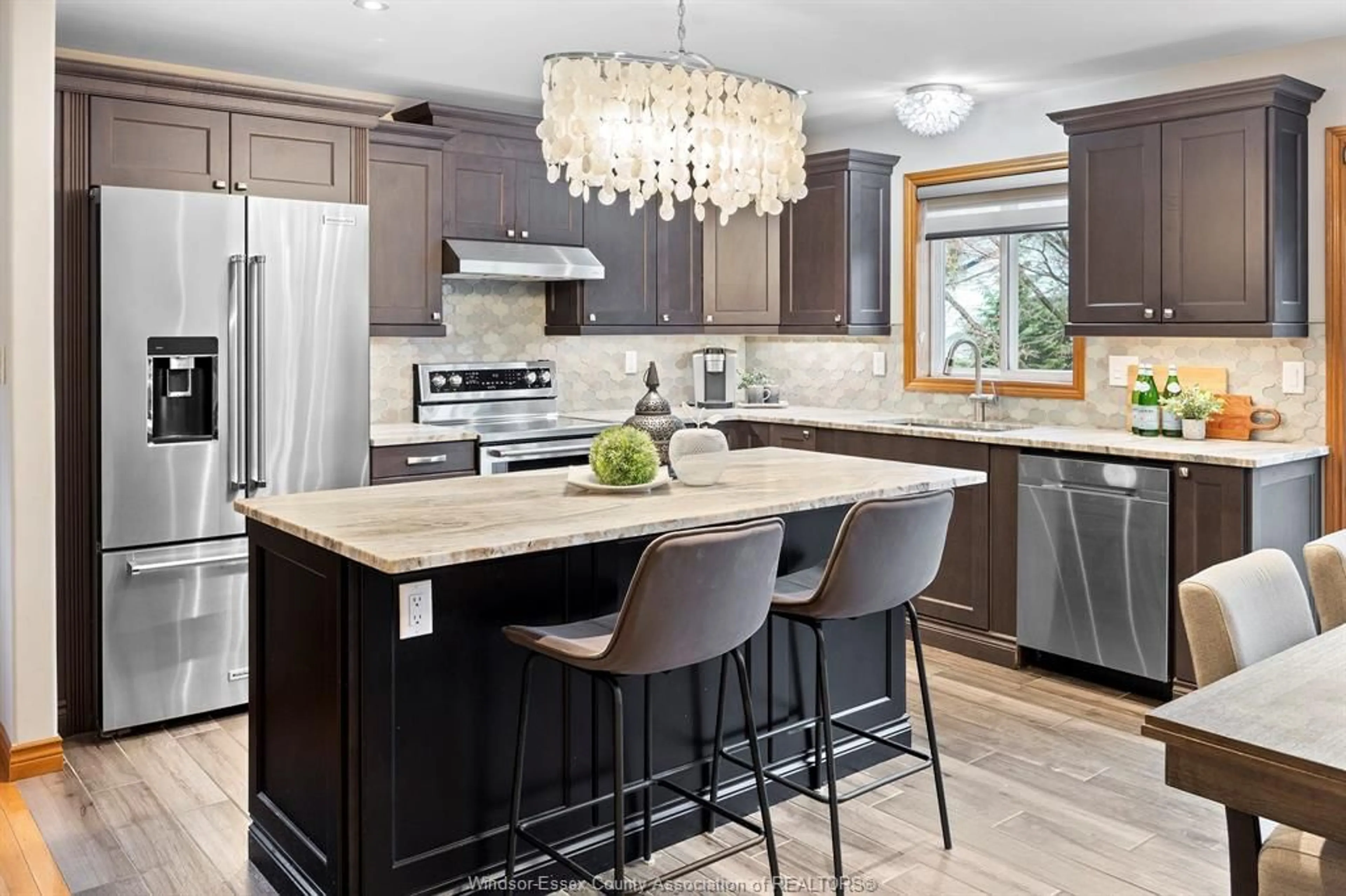 Contemporary kitchen, unknown for 5740 MENCARELLI DRIVE, LaSalle Ontario N9H 2M6