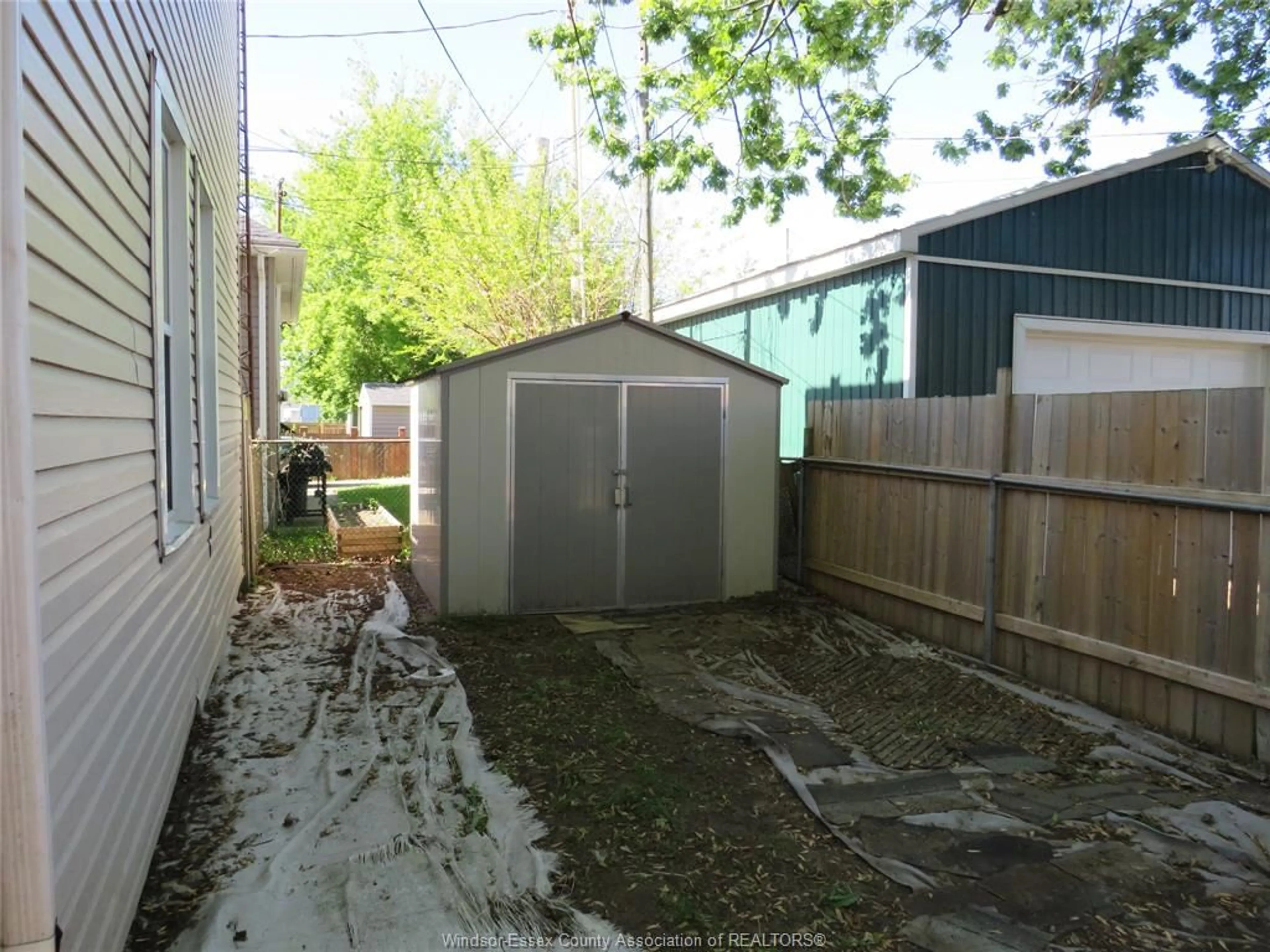 Shed for 89 PRINCESS, Leamington Ontario N8H 2Z1