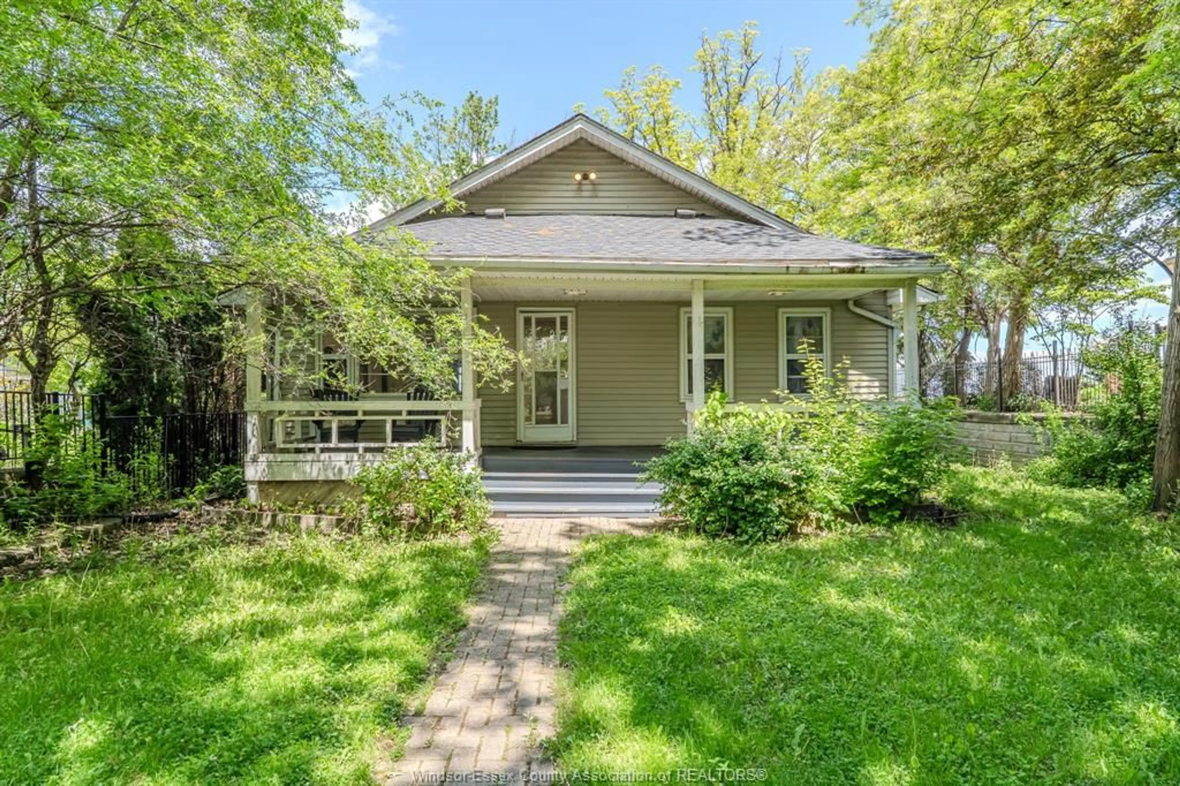 Unknown for 546 PEARL, Lakeshore Ontario N0R 1A0