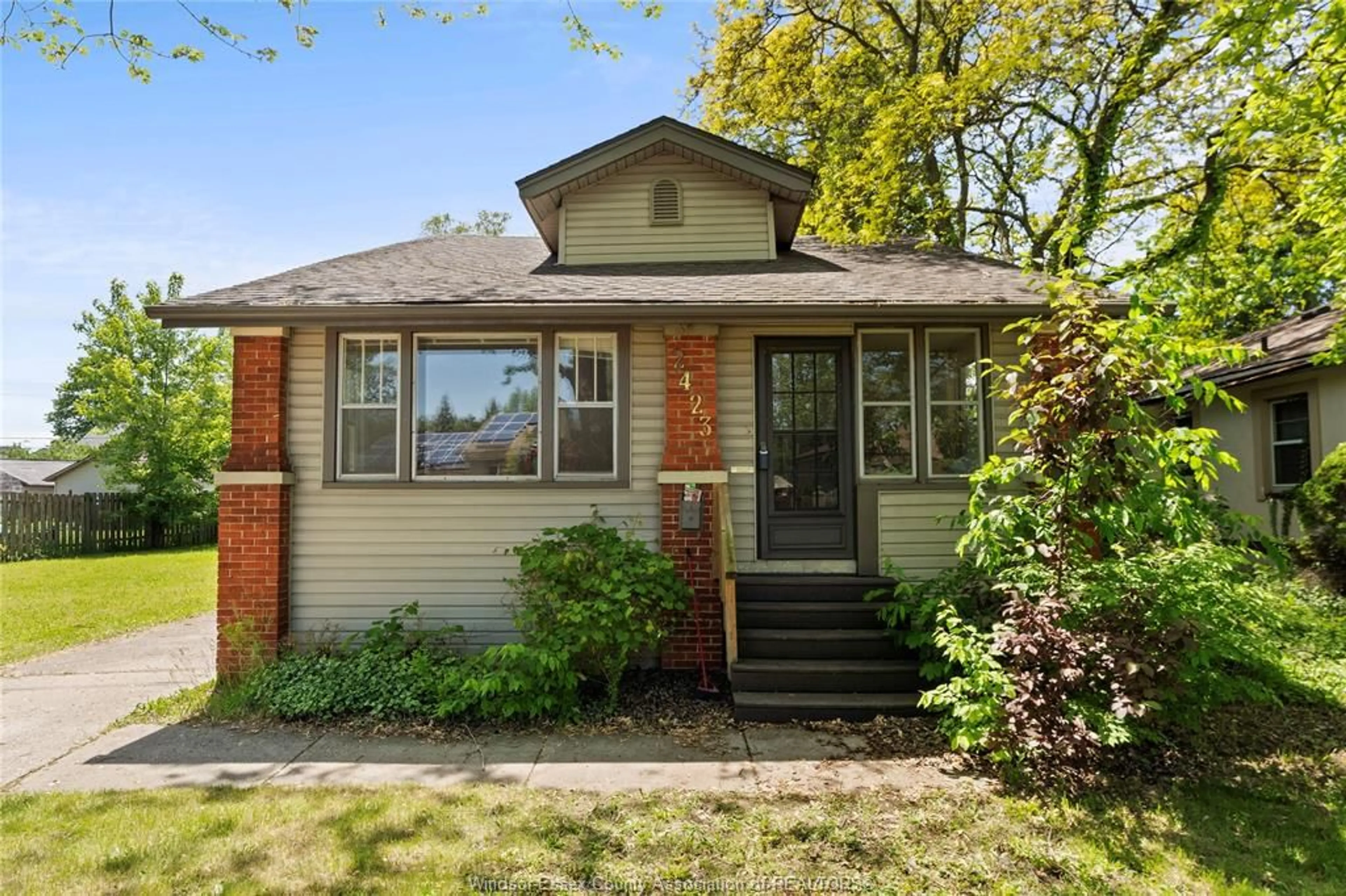Home with vinyl exterior material, street for 2423 PRINCESS, Windsor Ontario N8T 1V2