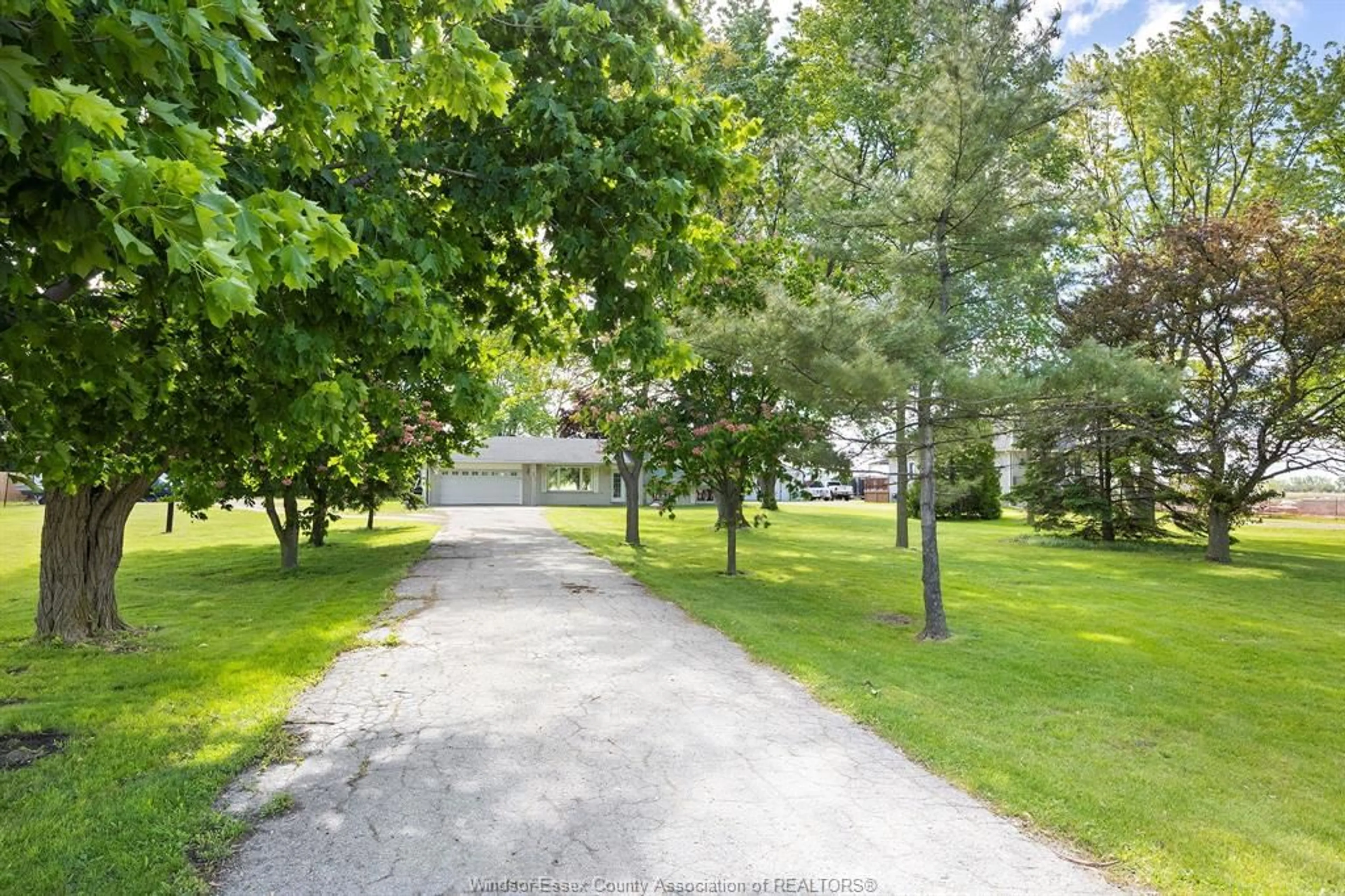 A pic from outside/outdoor area/front of a property/back of a property/a pic from drone, street for 2311 FRONT Rd, Amherstburg Ontario N9V 3R3