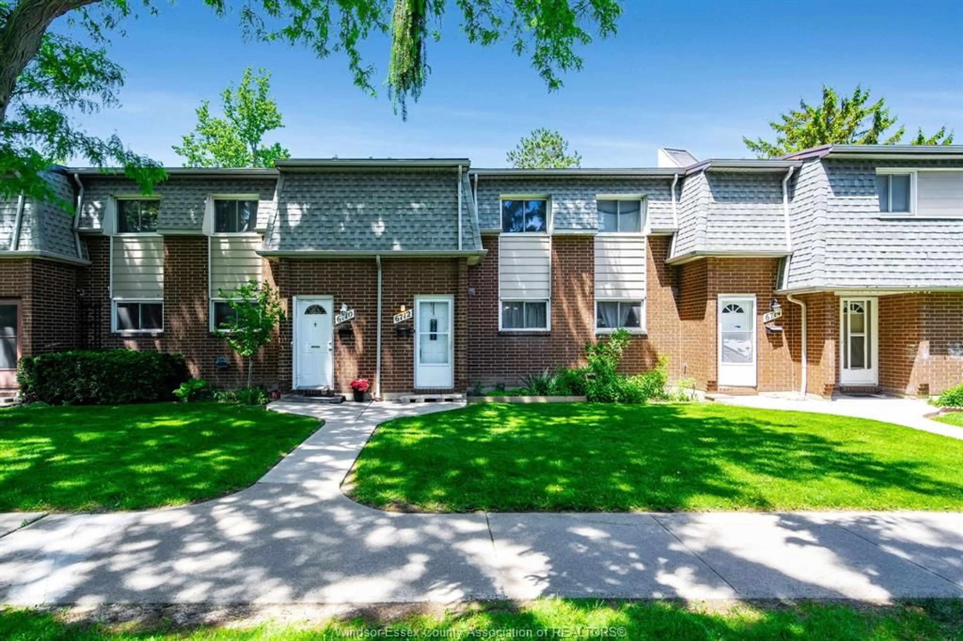 Unknown for 6712 Roseville Garden Drive, Windsor Ontario N8T 1J2