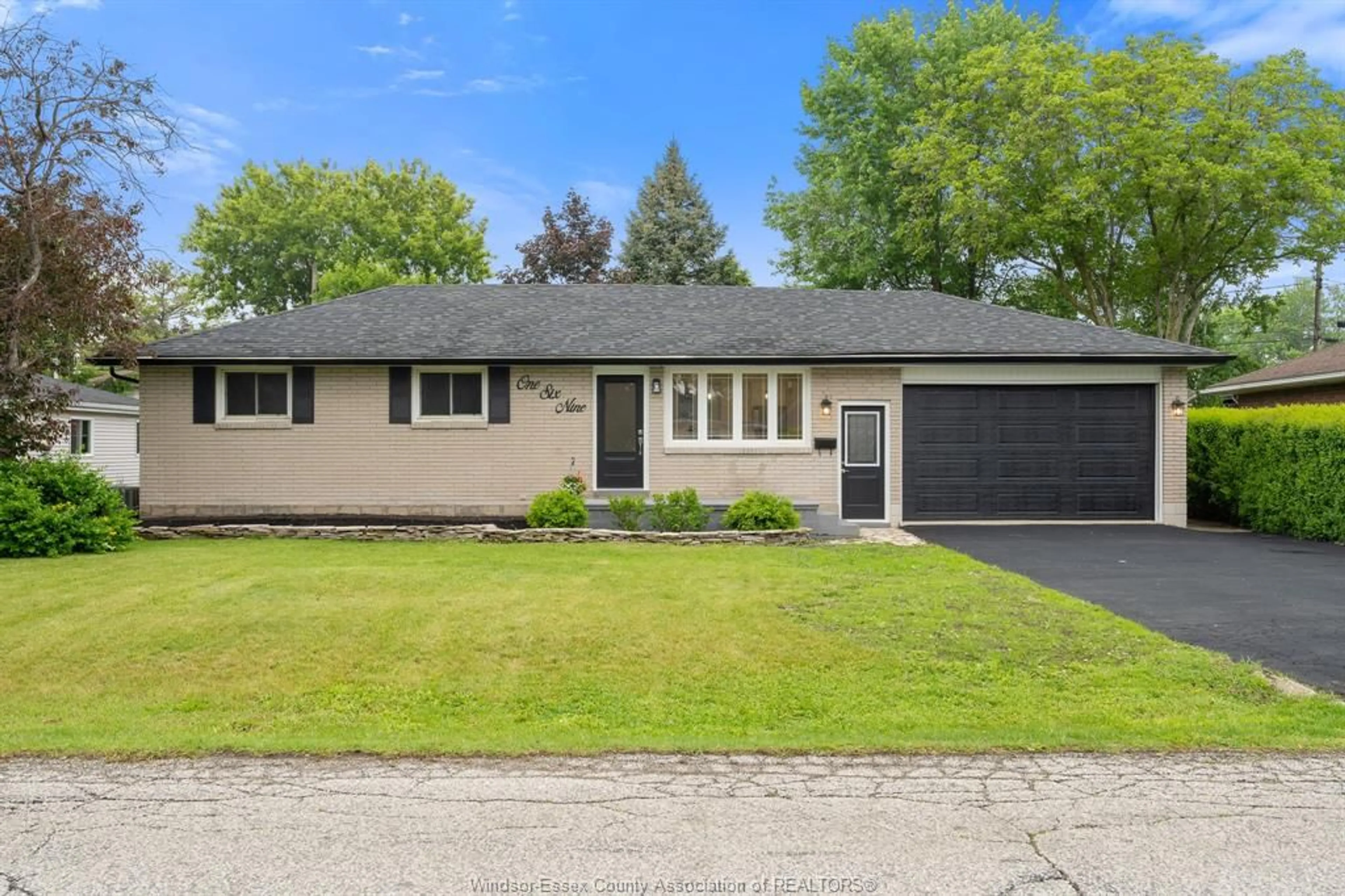 Home with vinyl exterior material, street for 169 VERMONT St, LaSalle Ontario N9J 1C8