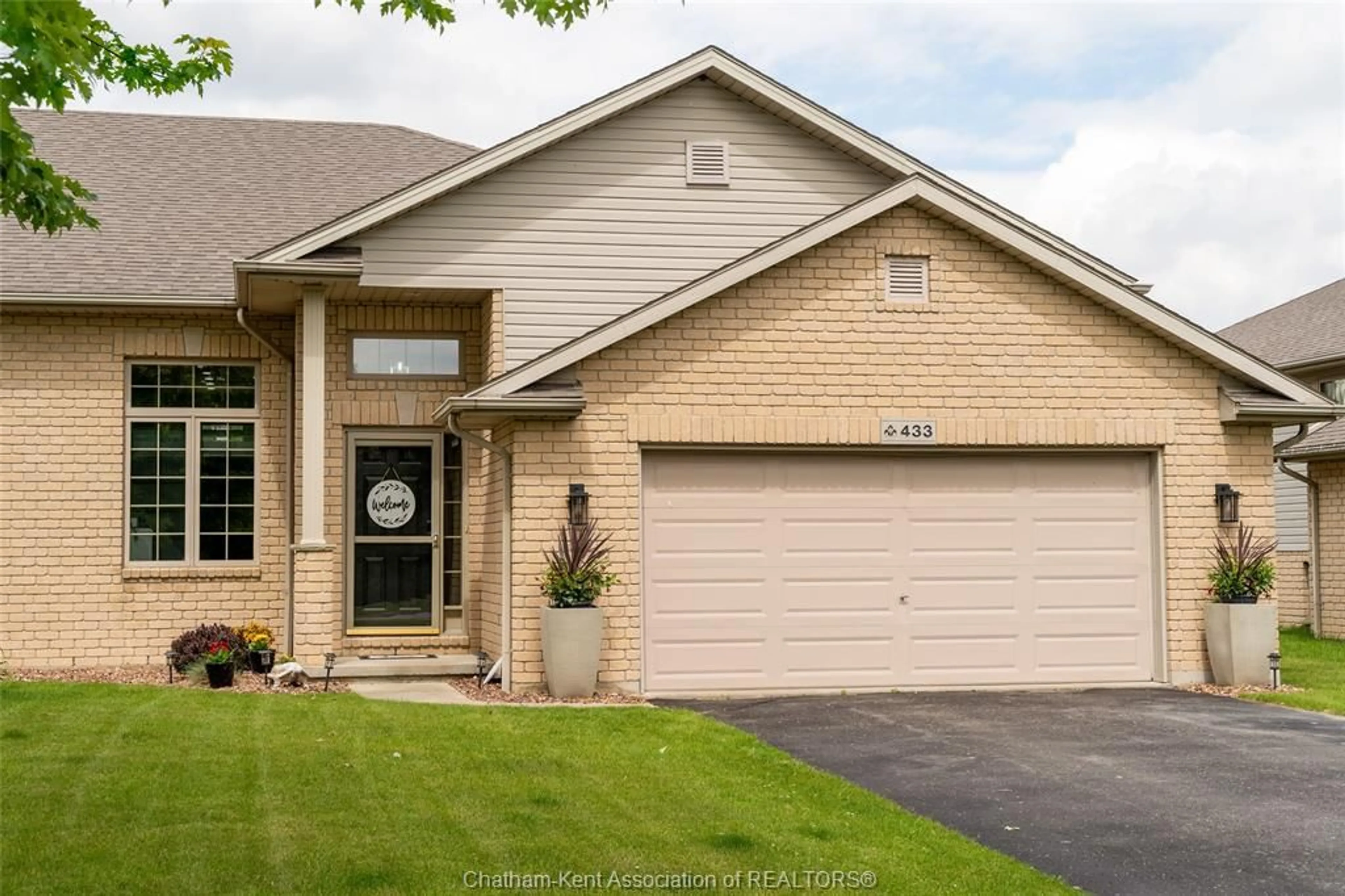 Home with brick exterior material, street for 433 Keil Trail, Chatham Ontario N7L 5R2