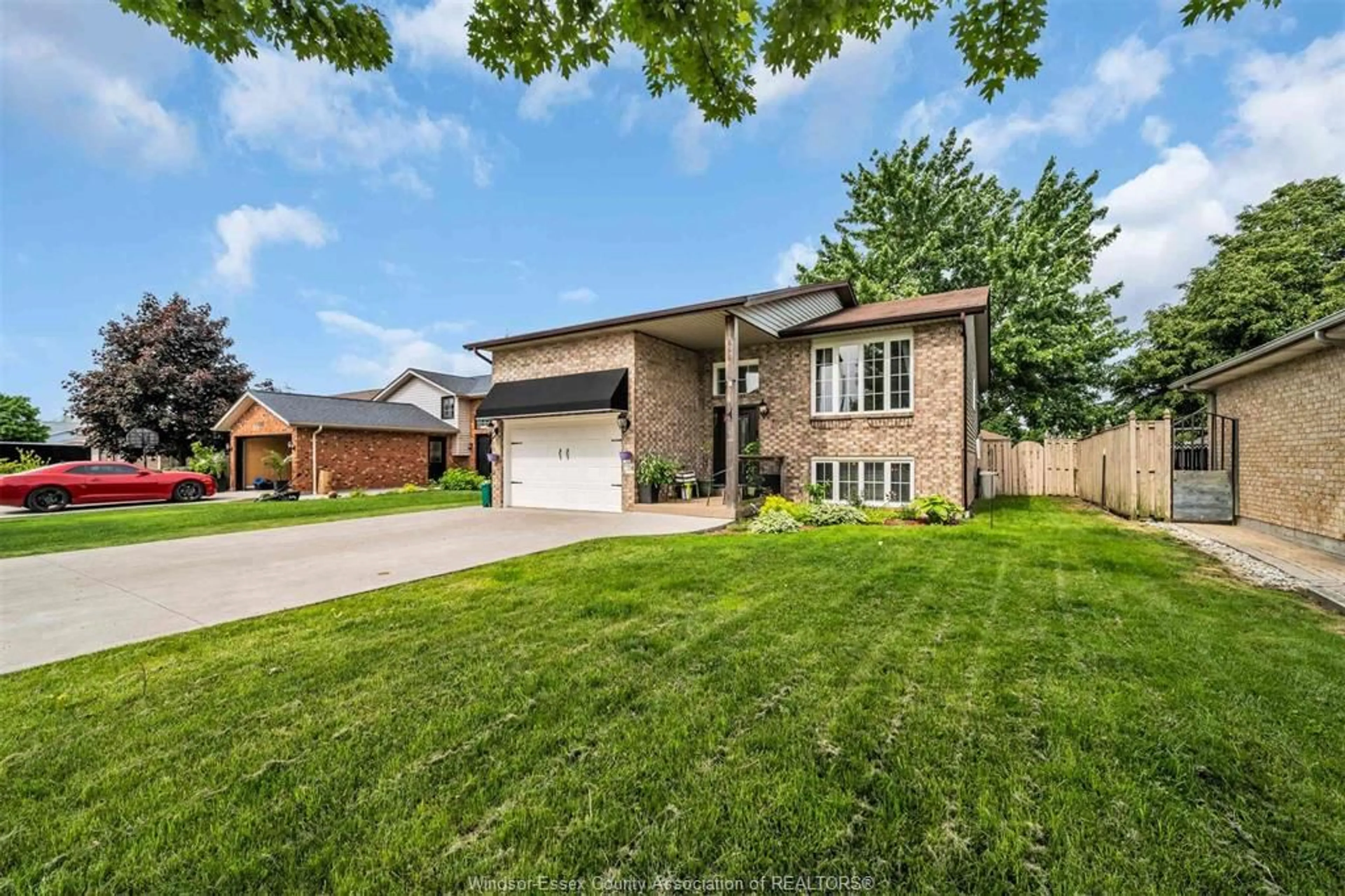 Home with brick exterior material, street for 695 Richmond, Amherstburg Ontario N9V 3Z5