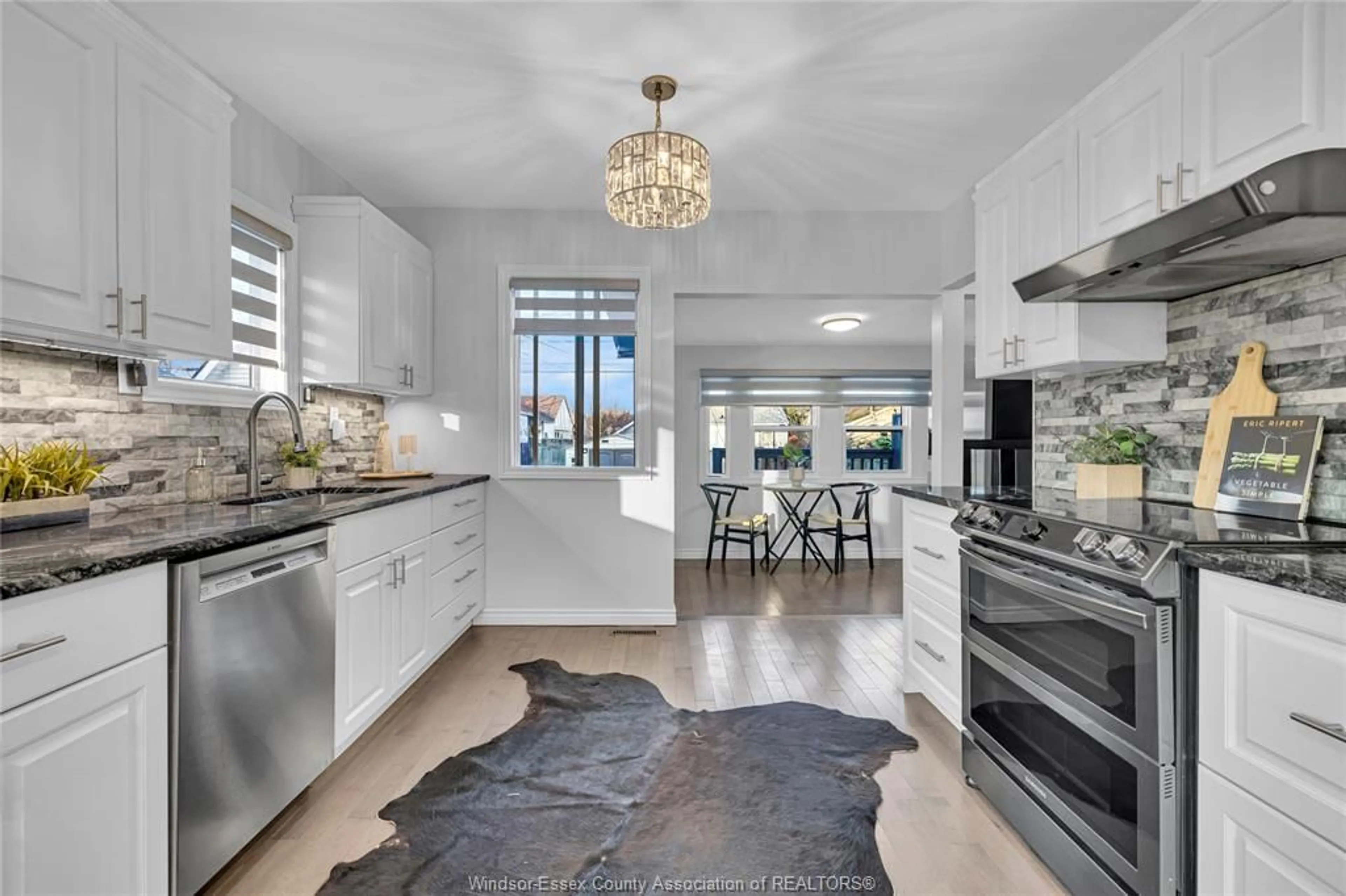 Open concept kitchen, ceramic/tile floor for 1216 FELIX, Windsor Ontario N9C 3L7