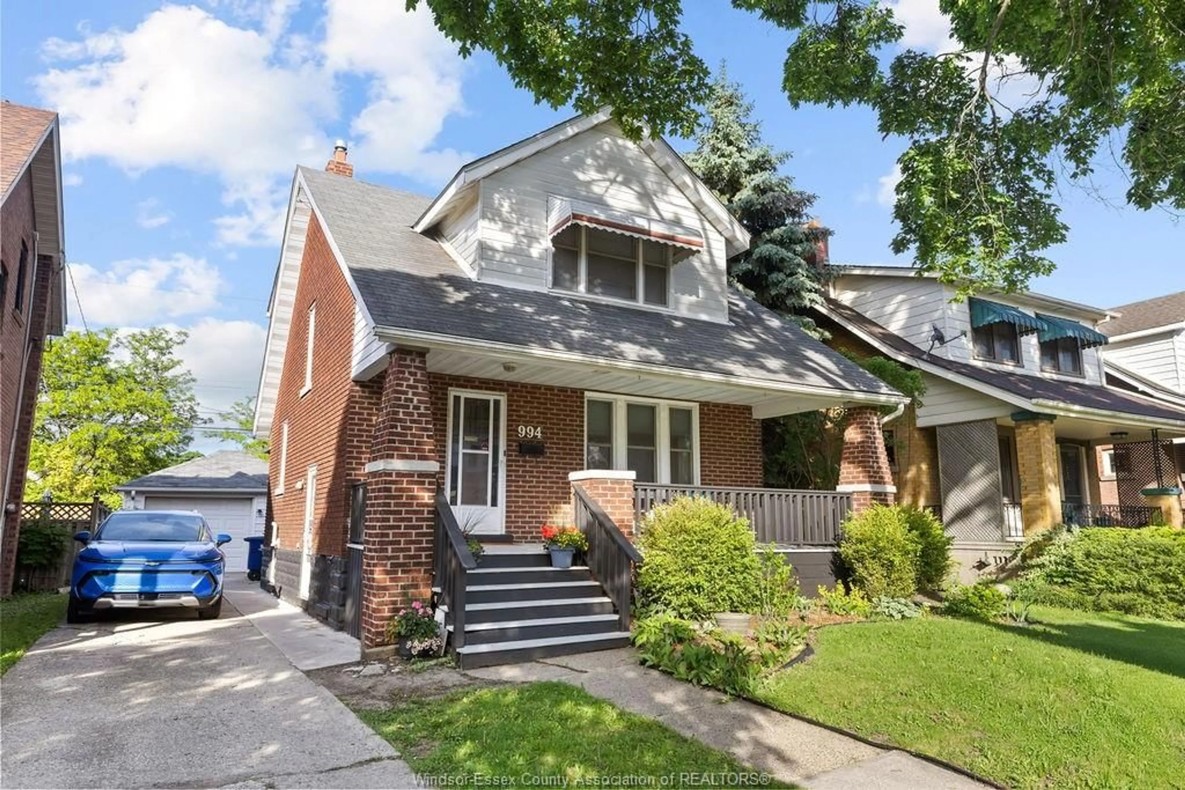 Home with brick exterior material, street for 994 LAWRENCE Rd, Windsor Ontario N8Y 3Z8