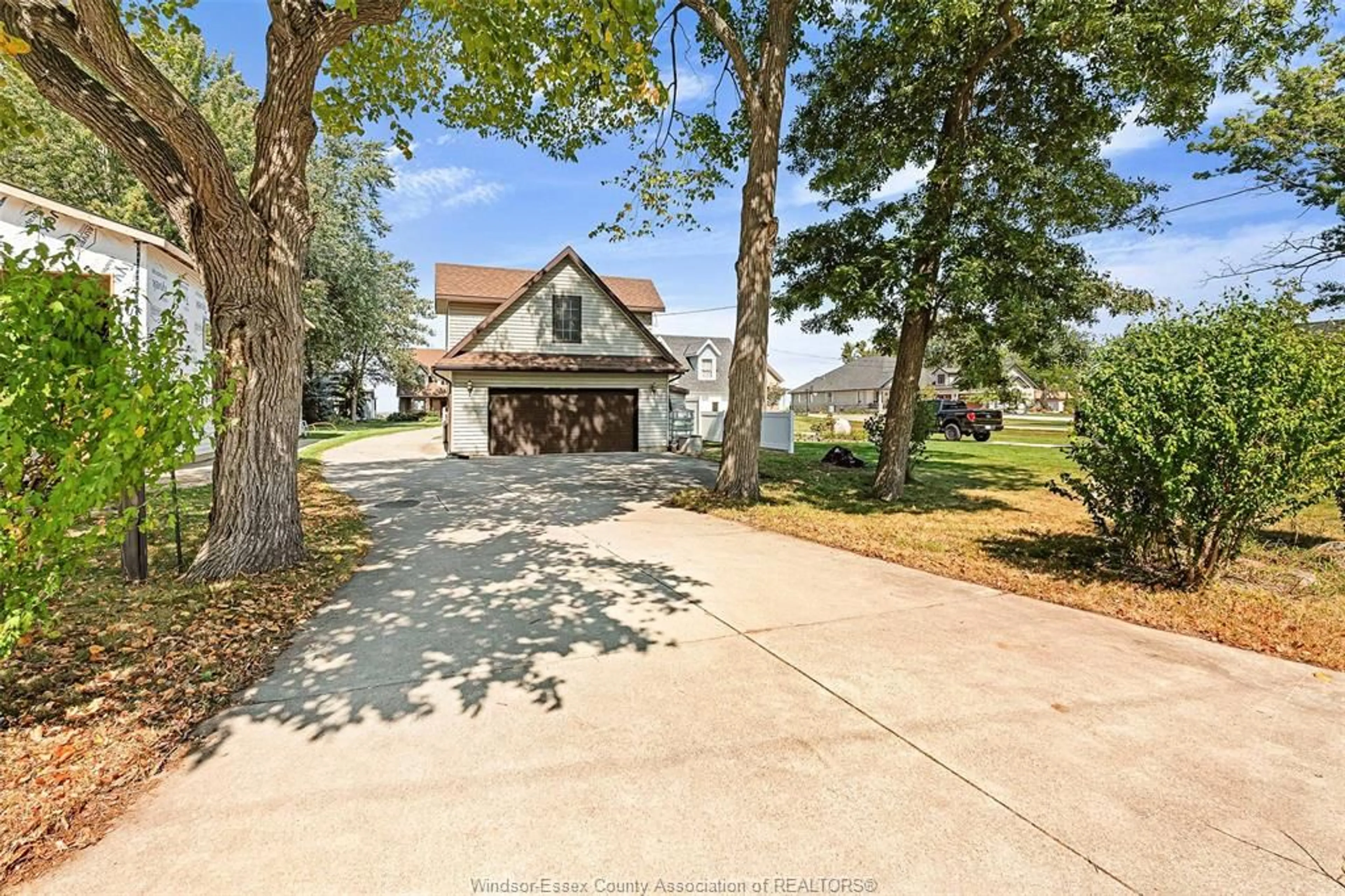A pic from outside/outdoor area/front of a property/back of a property/a pic from drone, water/lake/river/ocean view for 385 LAKEVIEW Dr, Lakeshore Ontario N0R 1A0