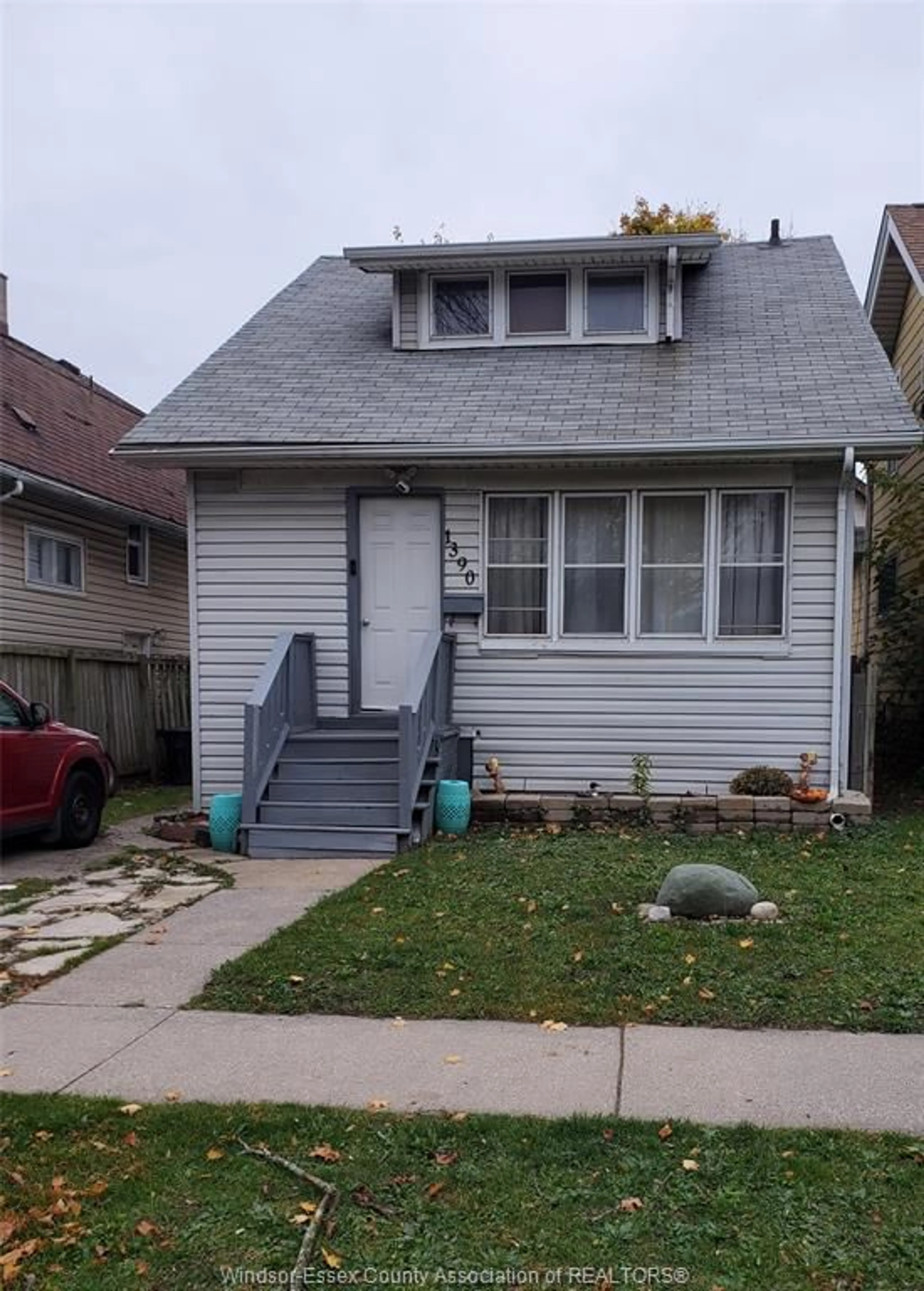Home with vinyl exterior material, street for 1390 HOWARD Ave, Windsor Ontario N8X 3T2