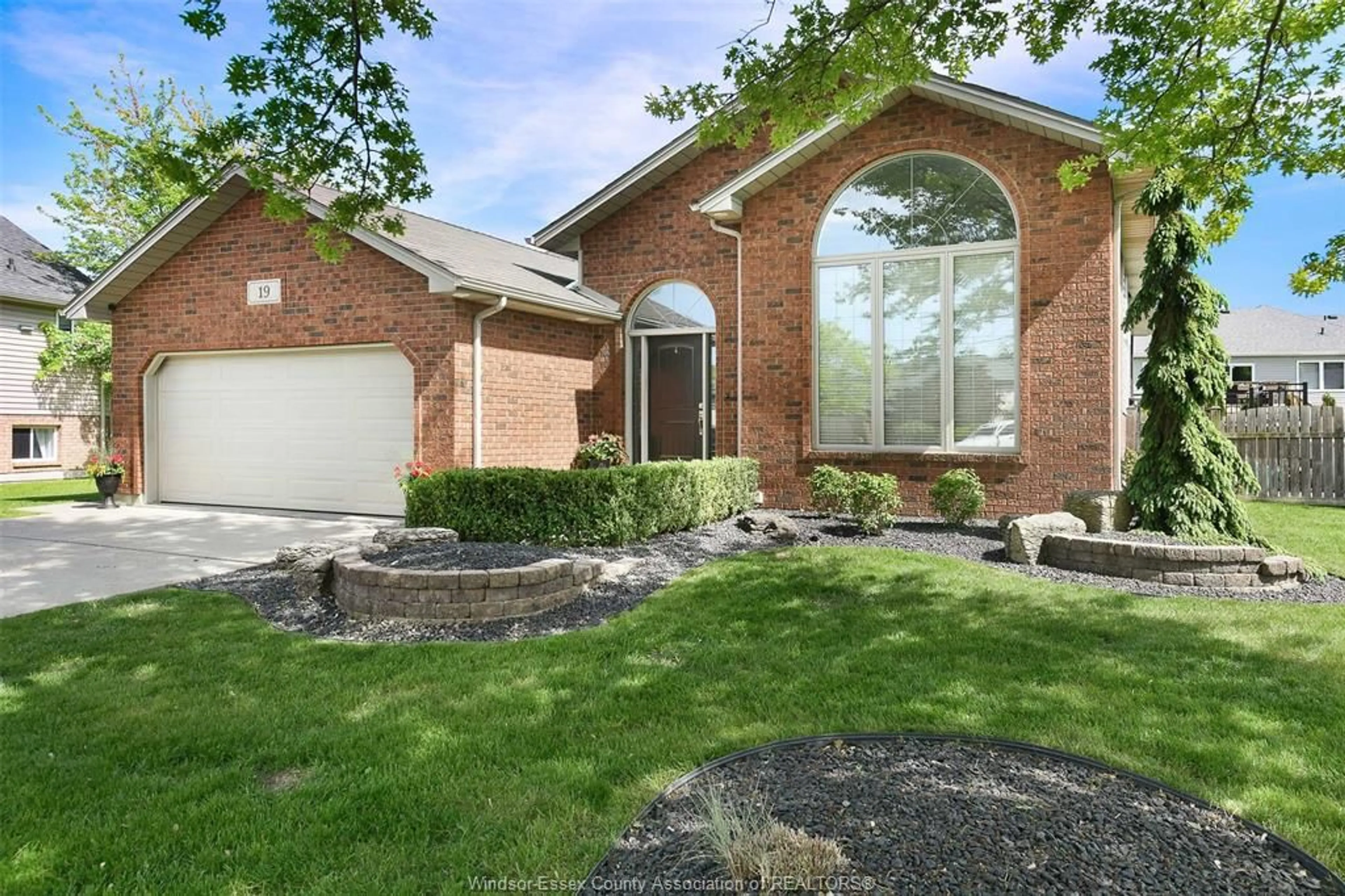 Home with brick exterior material, street for 19 DIANE St, Cottam Ontario N0R 1G0