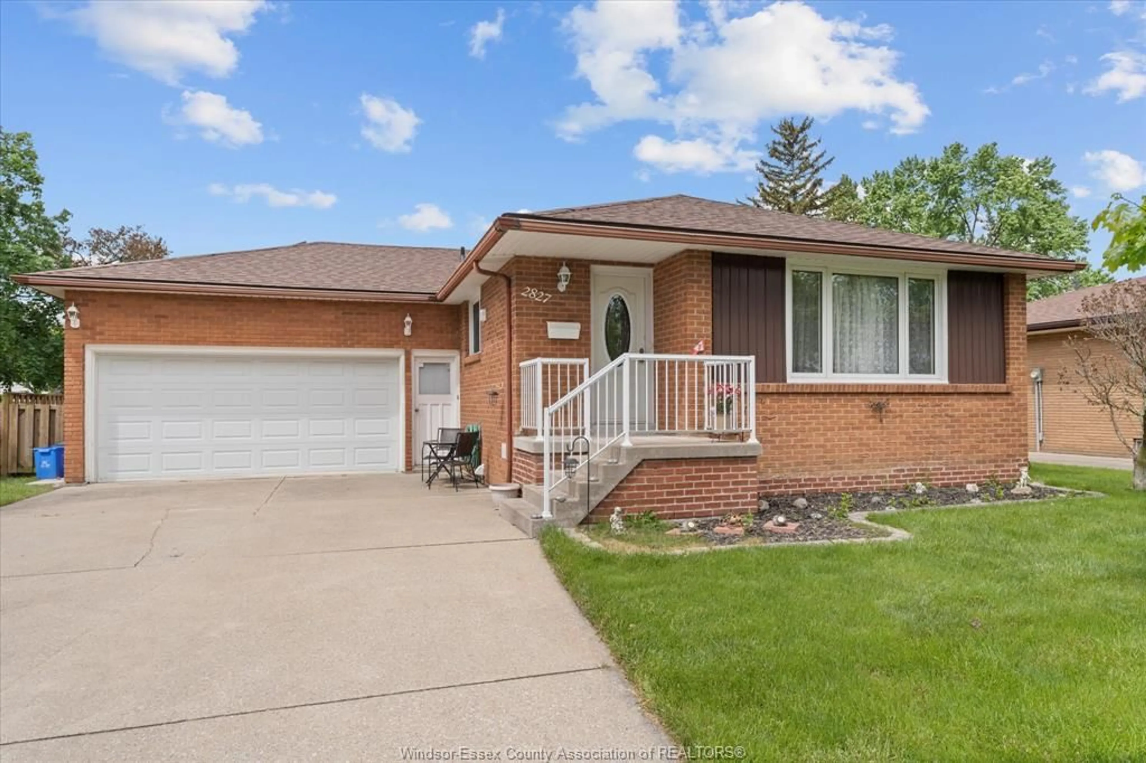 Home with brick exterior material, street for 2827 MCMAHON Ave, Windsor Ontario N8T 2J7