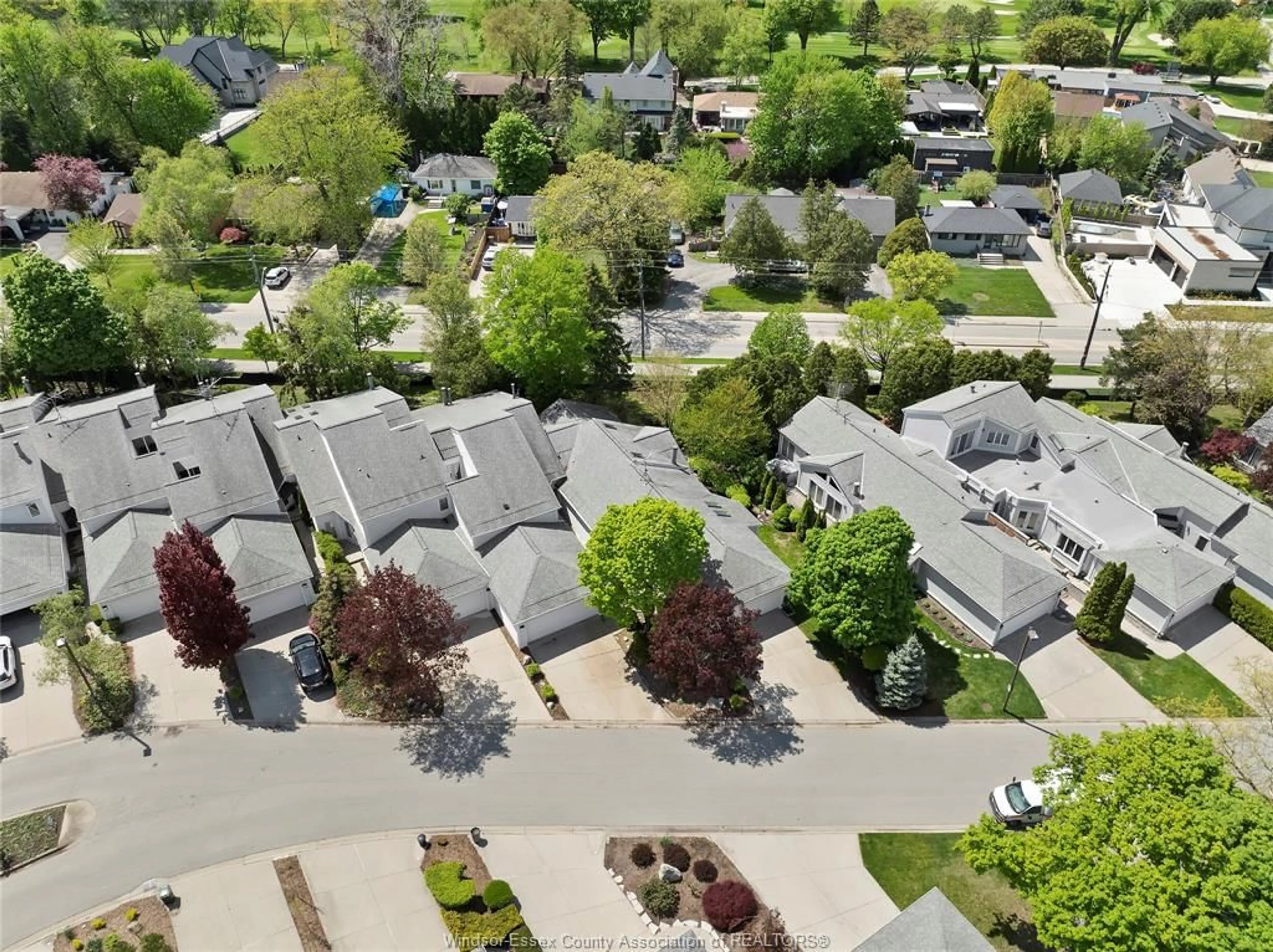 A pic from outside/outdoor area/front of a property/back of a property/a pic from drone, street for 143 MARINE Dr, Tecumseh Ontario N8N 4K1