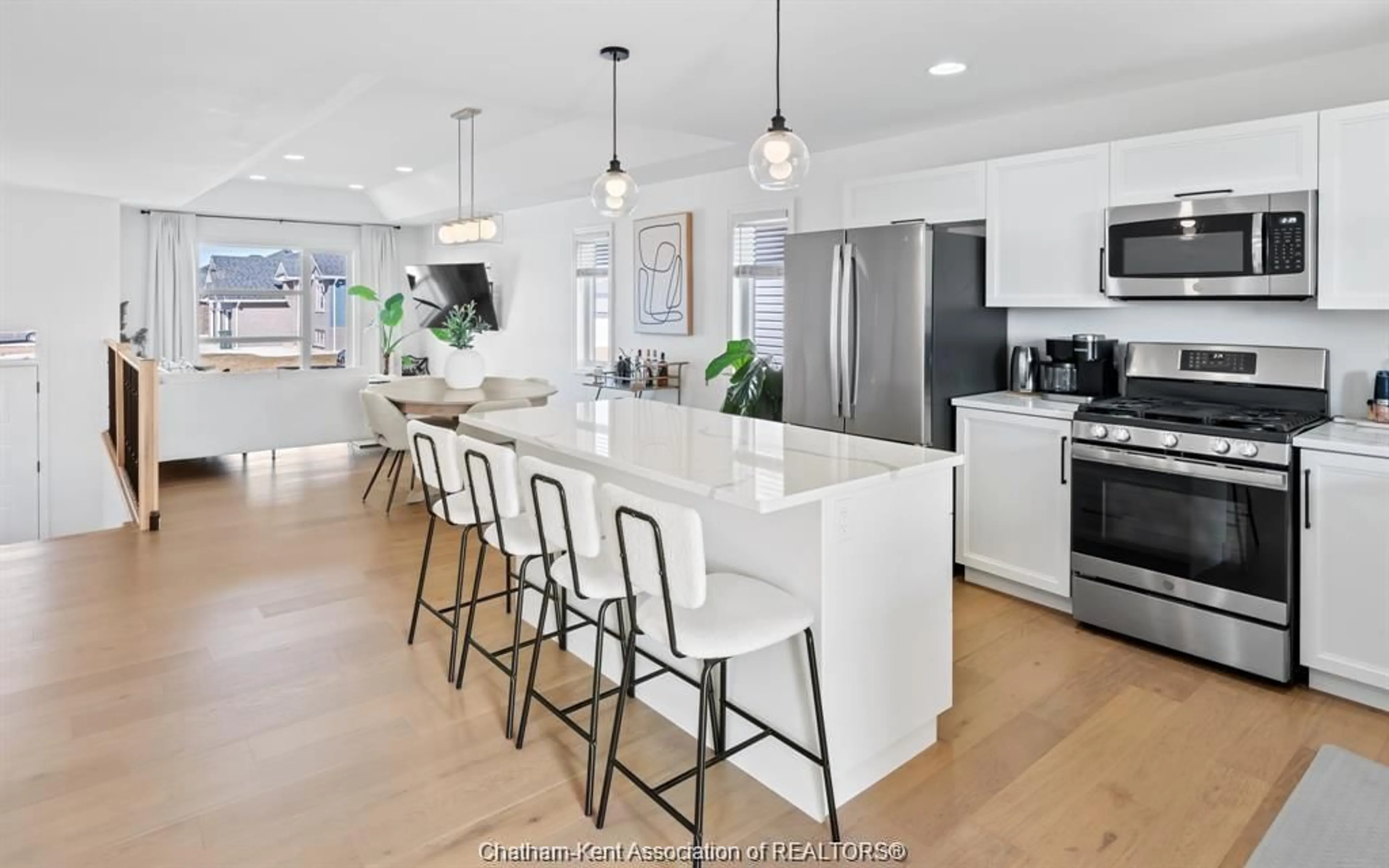 Open concept kitchen, ceramic/tile floor for 129 Lambert St, Amherstburg Ontario N9V 0G5