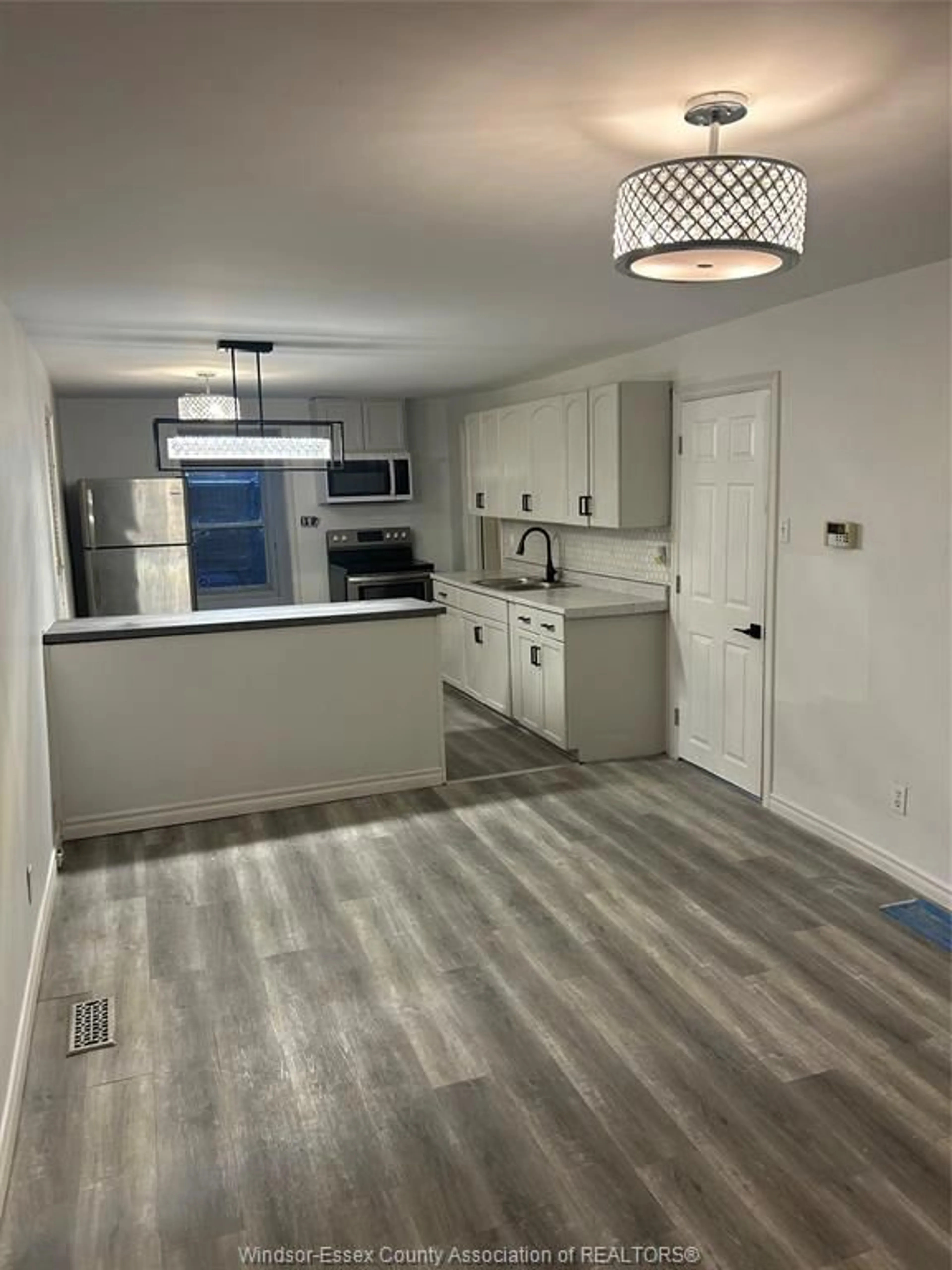 Open concept kitchen, unknown for 1021 CALIFORNIA Ave, Windsor Ontario N9B 2Z5