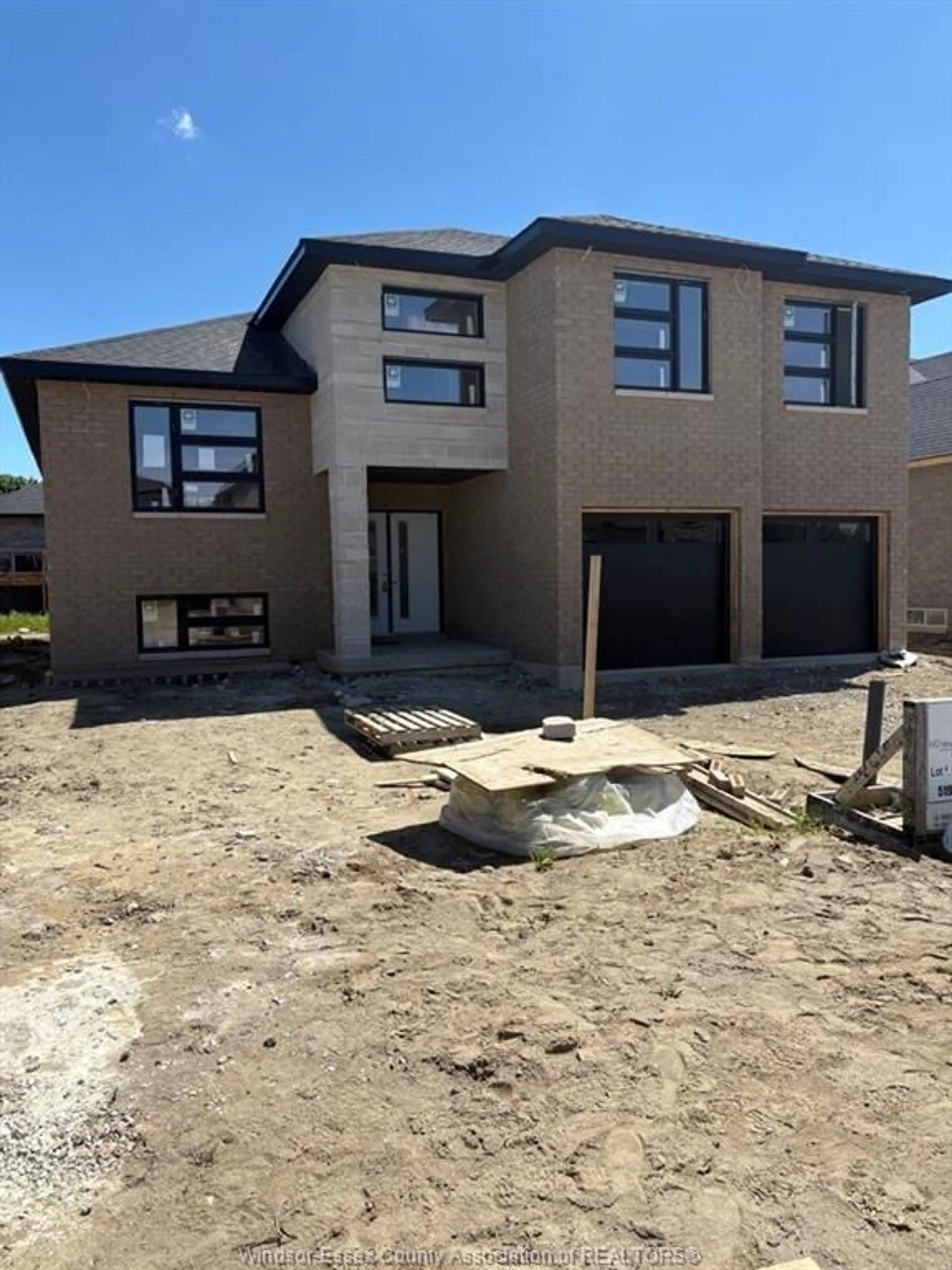 Home with brick exterior material, building for 2474 PARTINGTON, Windsor Ontario N9E 0A9