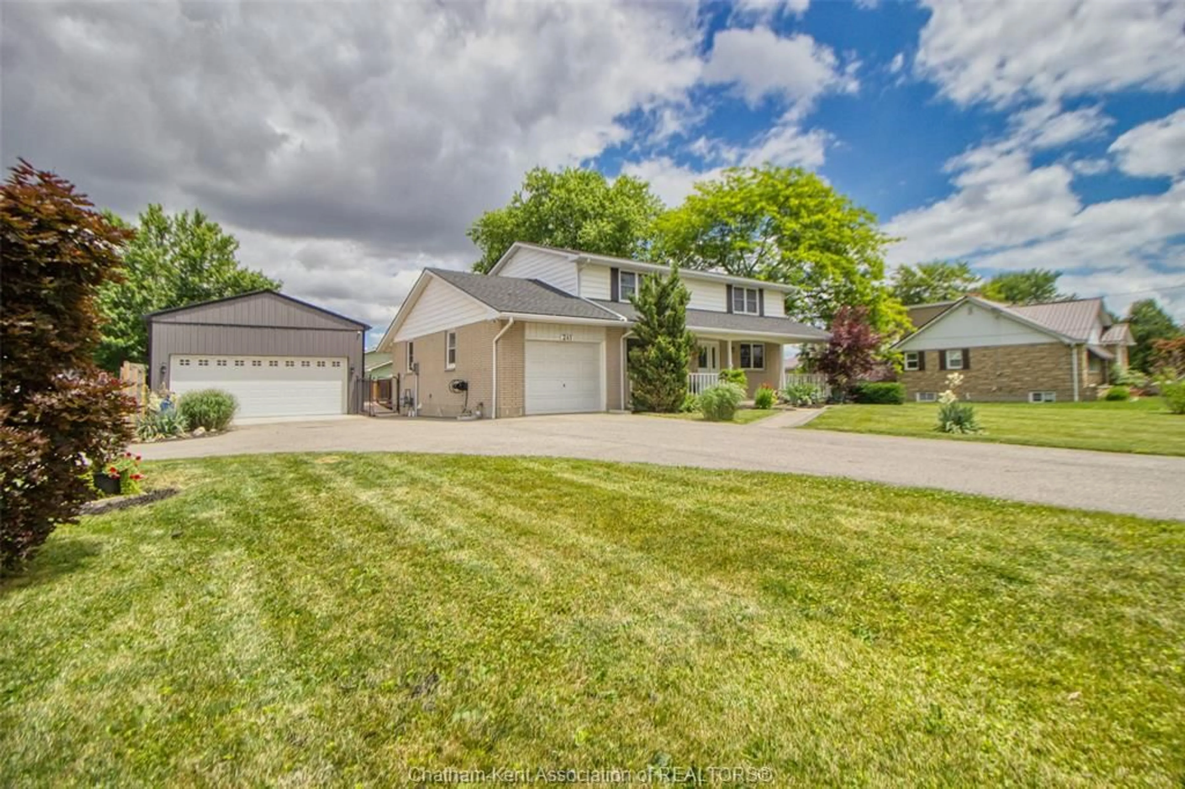 A pic from outside/outdoor area/front of a property/back of a property/a pic from drone, street for 241 Chatham St, Blenheim Ontario N0P 1A0