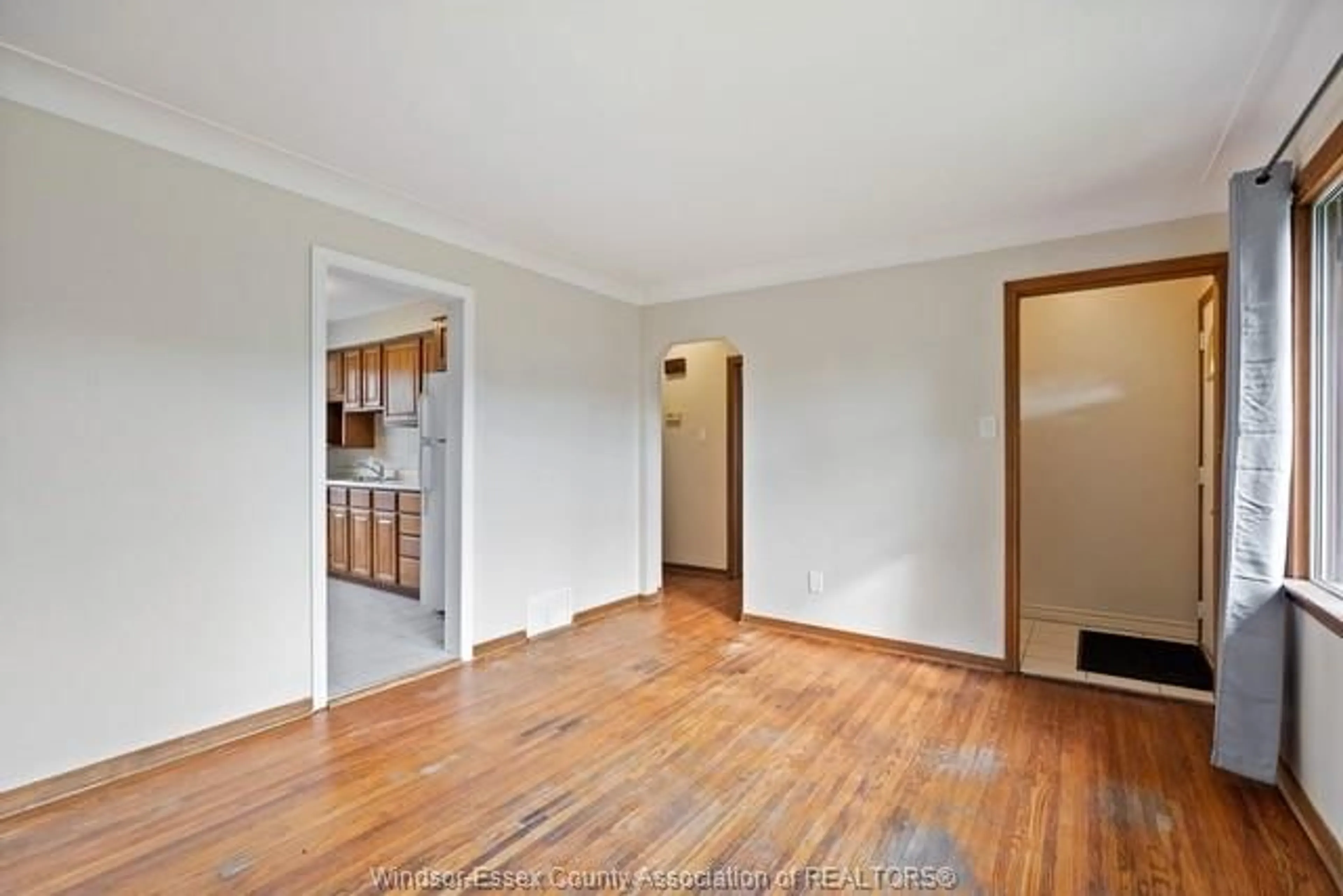 A pic of a room for 1105 Harrison, Windsor Ontario N9C 3J4