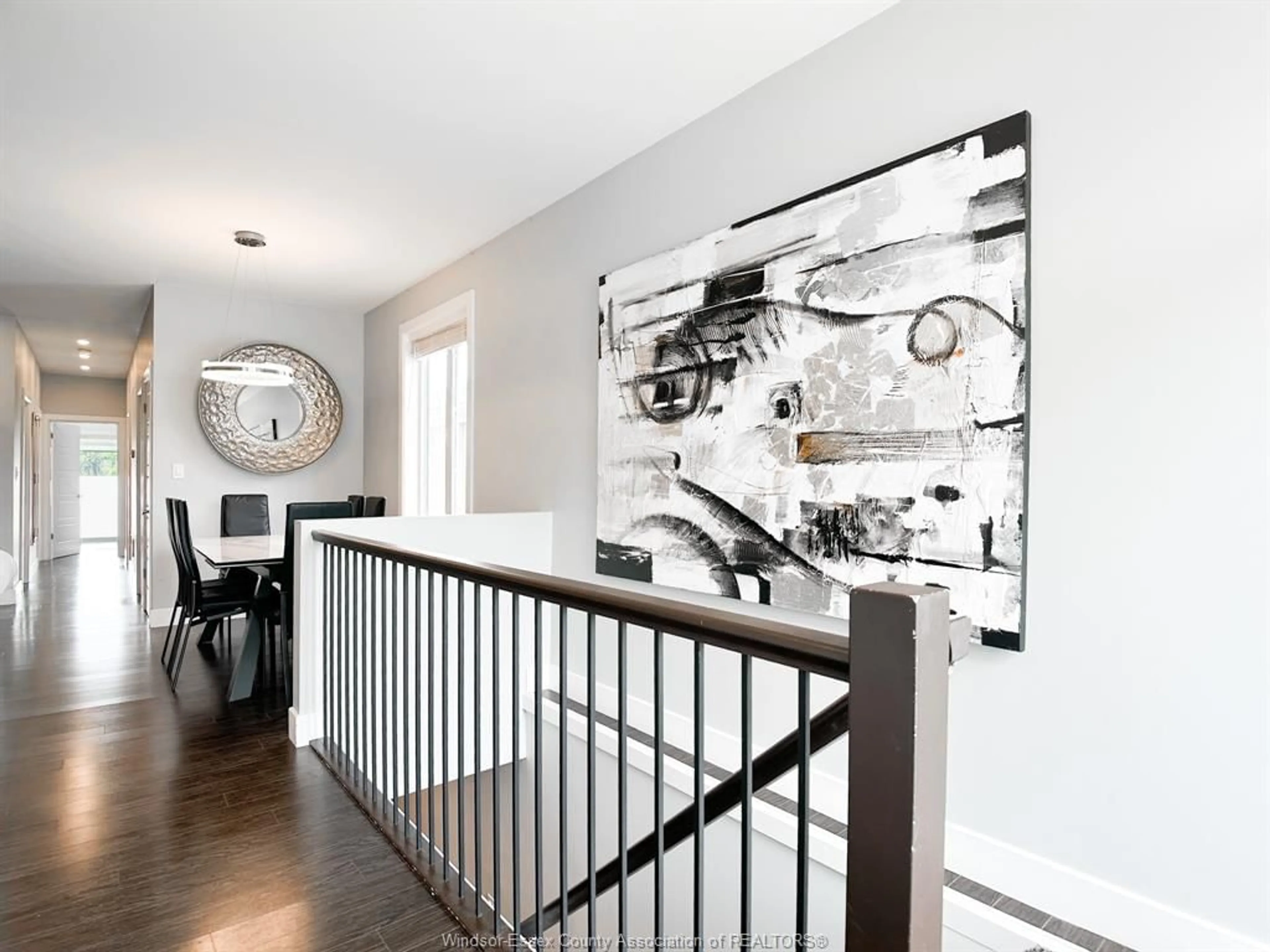 Indoor entryway for 1935 ETHAN, Windsor Ontario N8T 1G1
