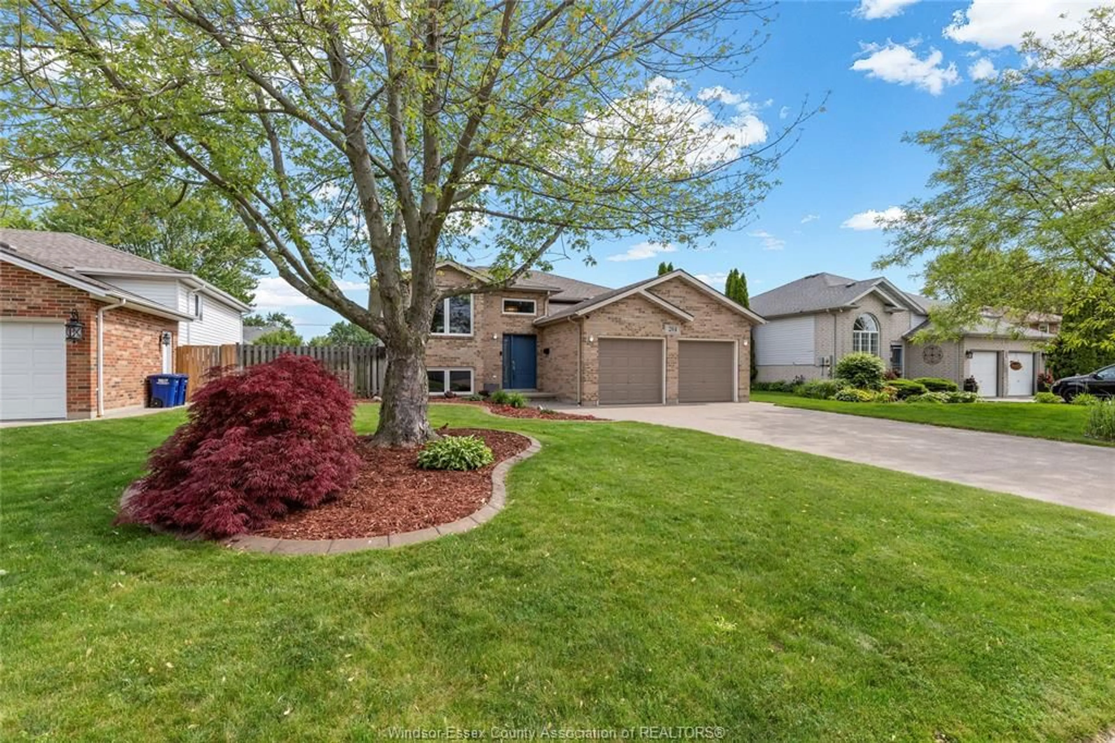 Home with vinyl exterior material, street for 261 FIELDS Ave, LaSalle Ontario N9J 3S3
