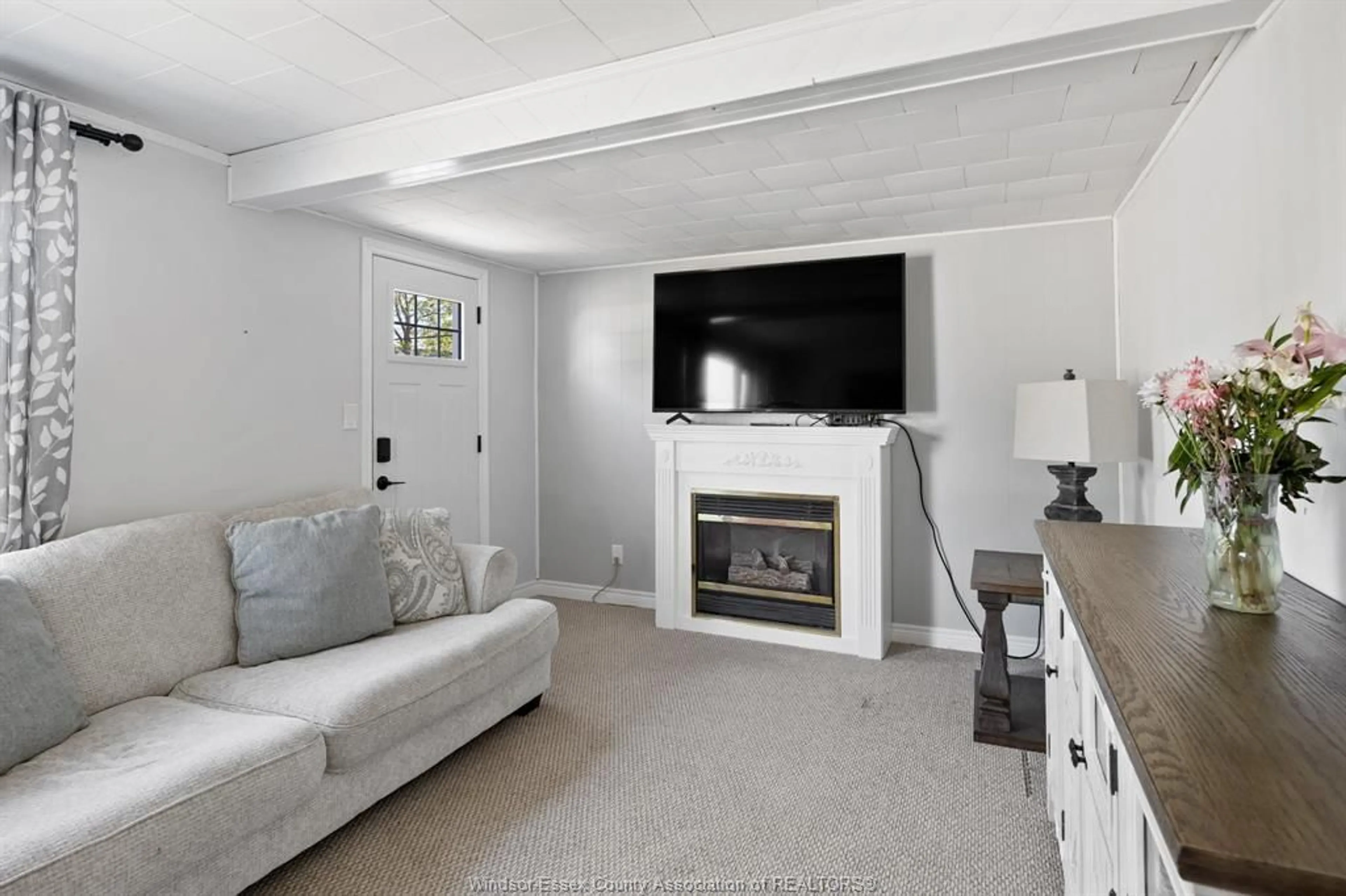 Living room with furniture, unknown for 2 LYON Ave, Tilbury Ontario N0P 2L0