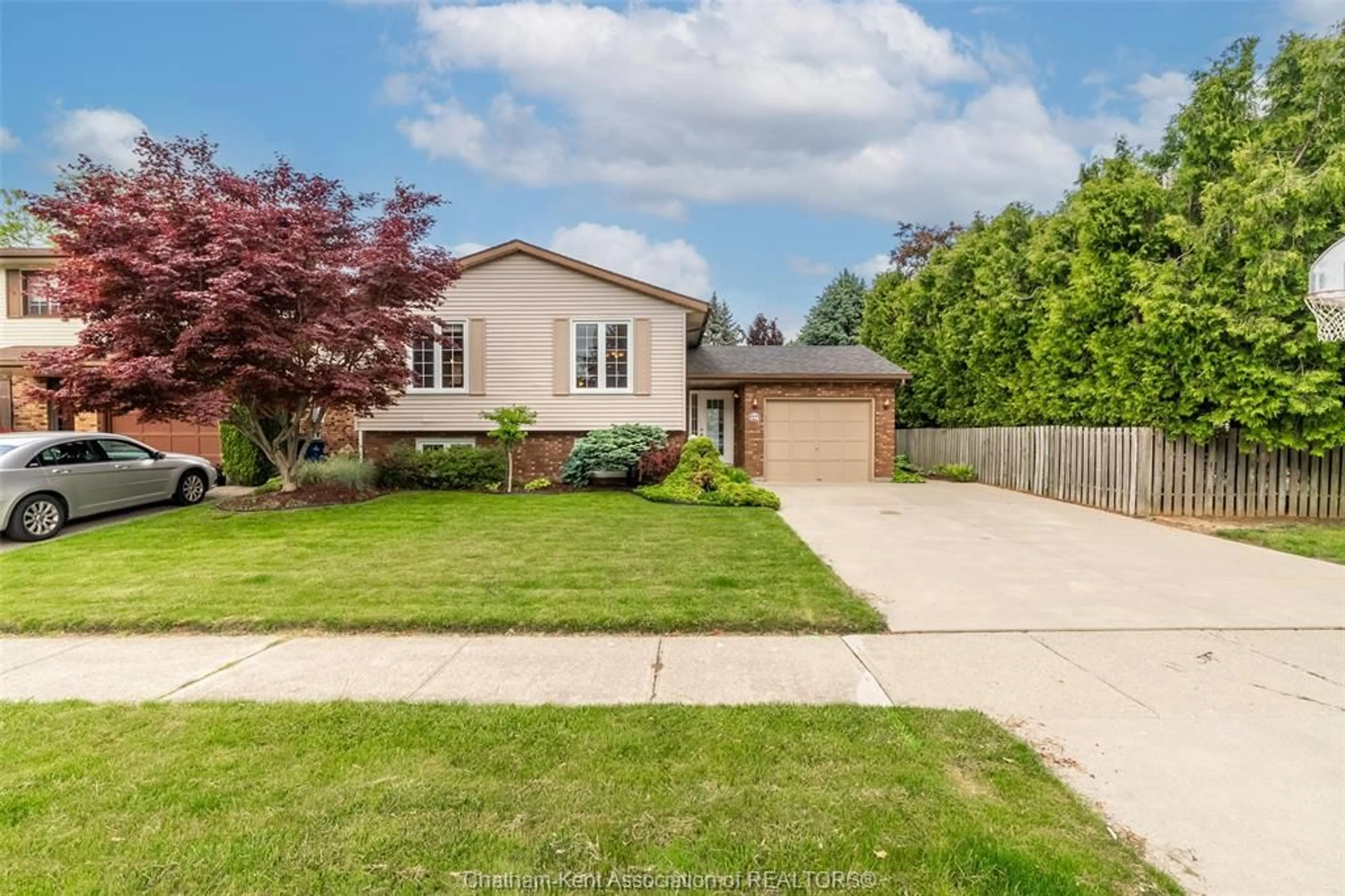 Unknown for 348 Campus Pky, Chatham Ontario N7L 5A8