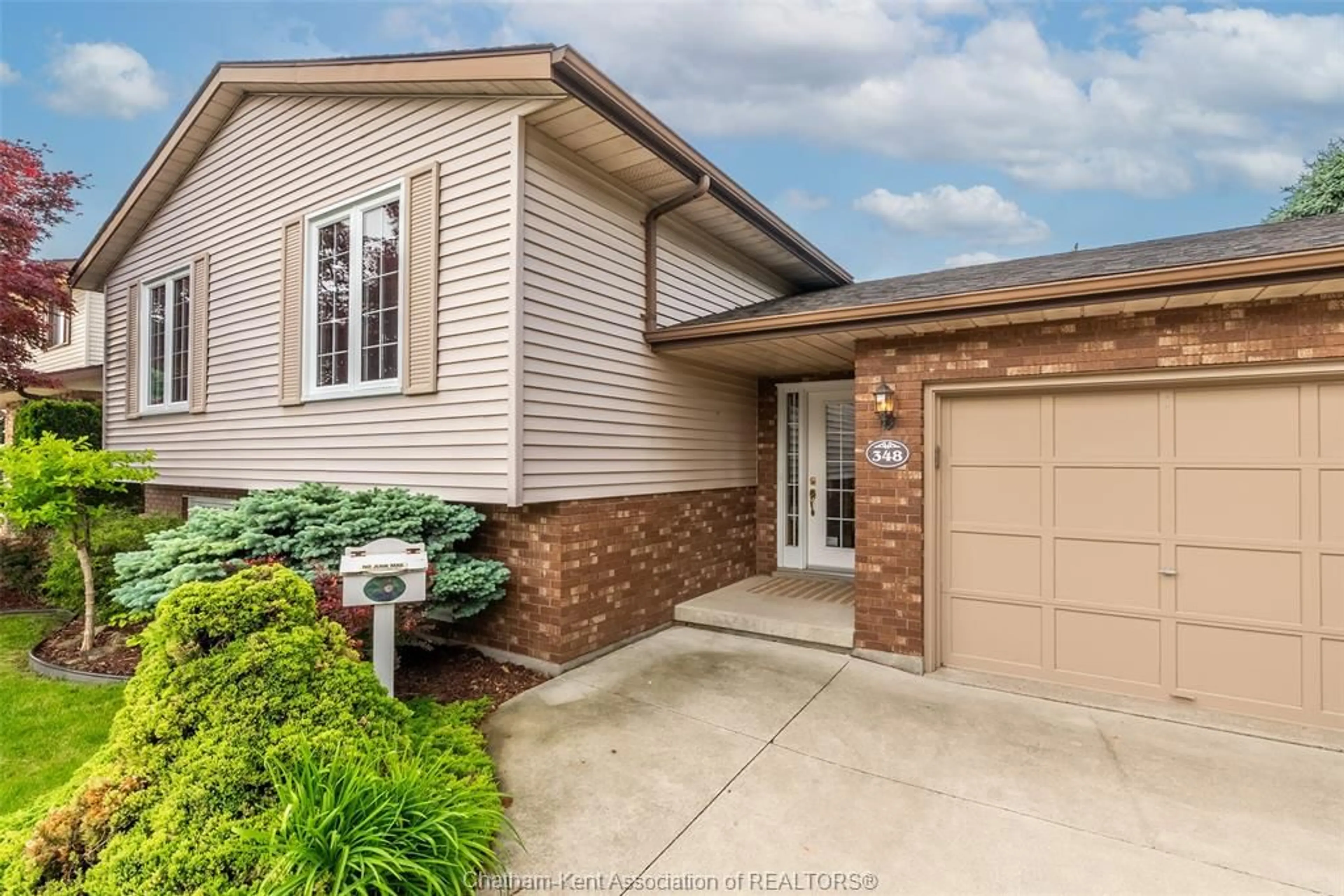 Home with brick exterior material, unknown for 348 Campus Pky, Chatham Ontario N7L 5A8