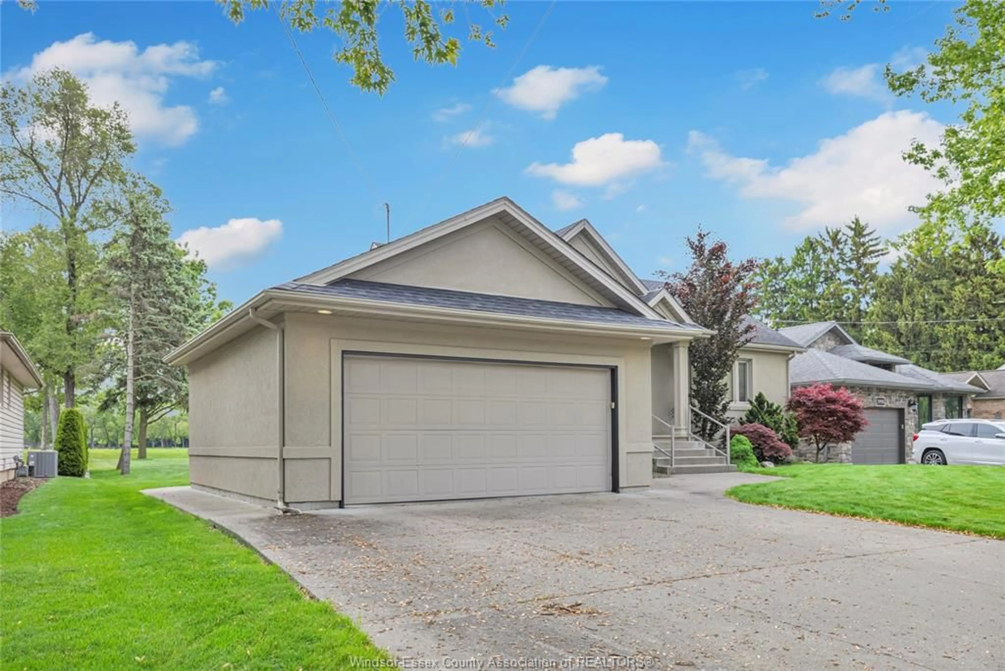 Home with vinyl exterior material, street for 3994 ROSELAND, Windsor Ontario N9G 1Z8