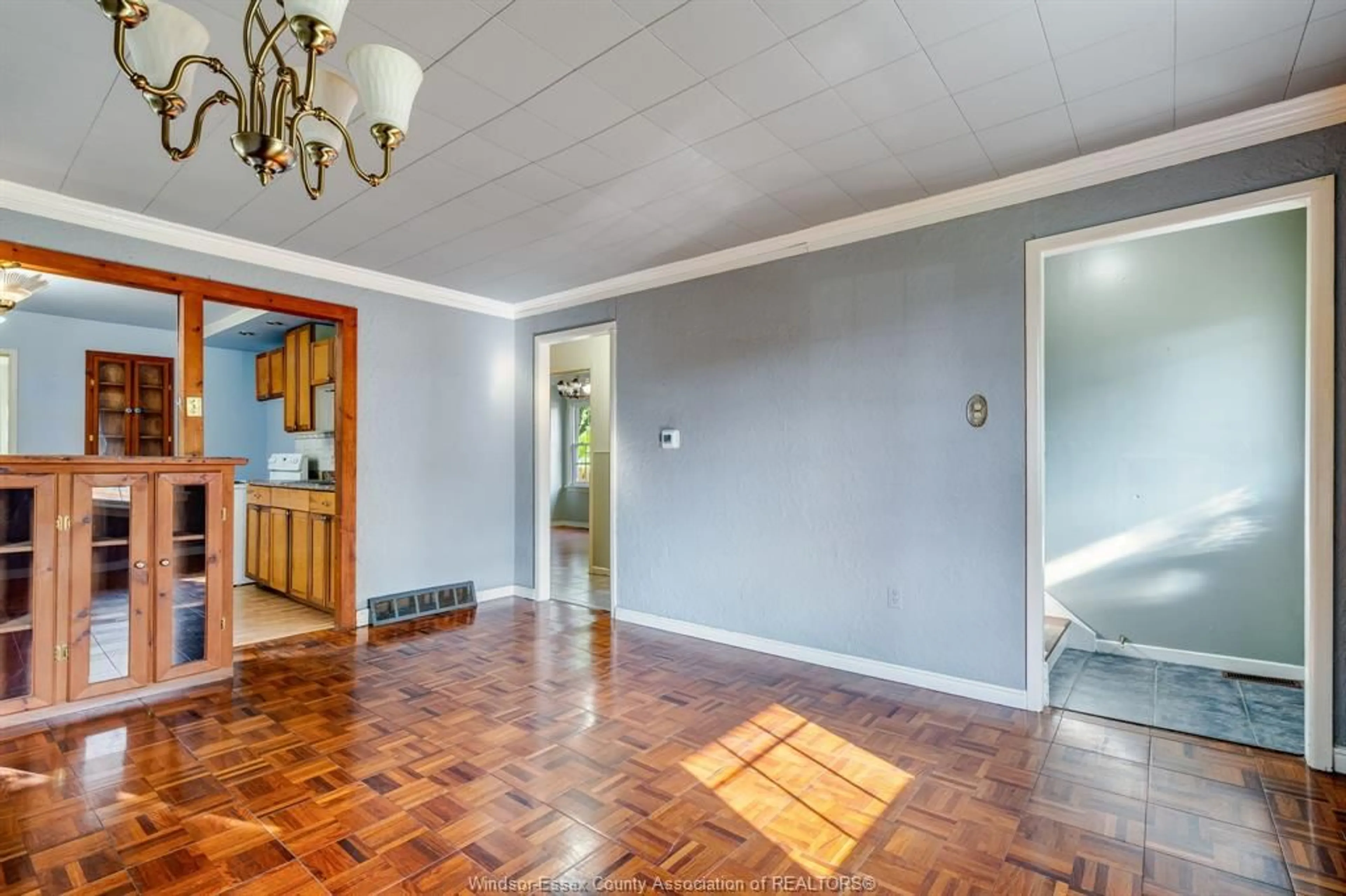 Unknown for 1345 Elm, Windsor Ontario N8X 2B7