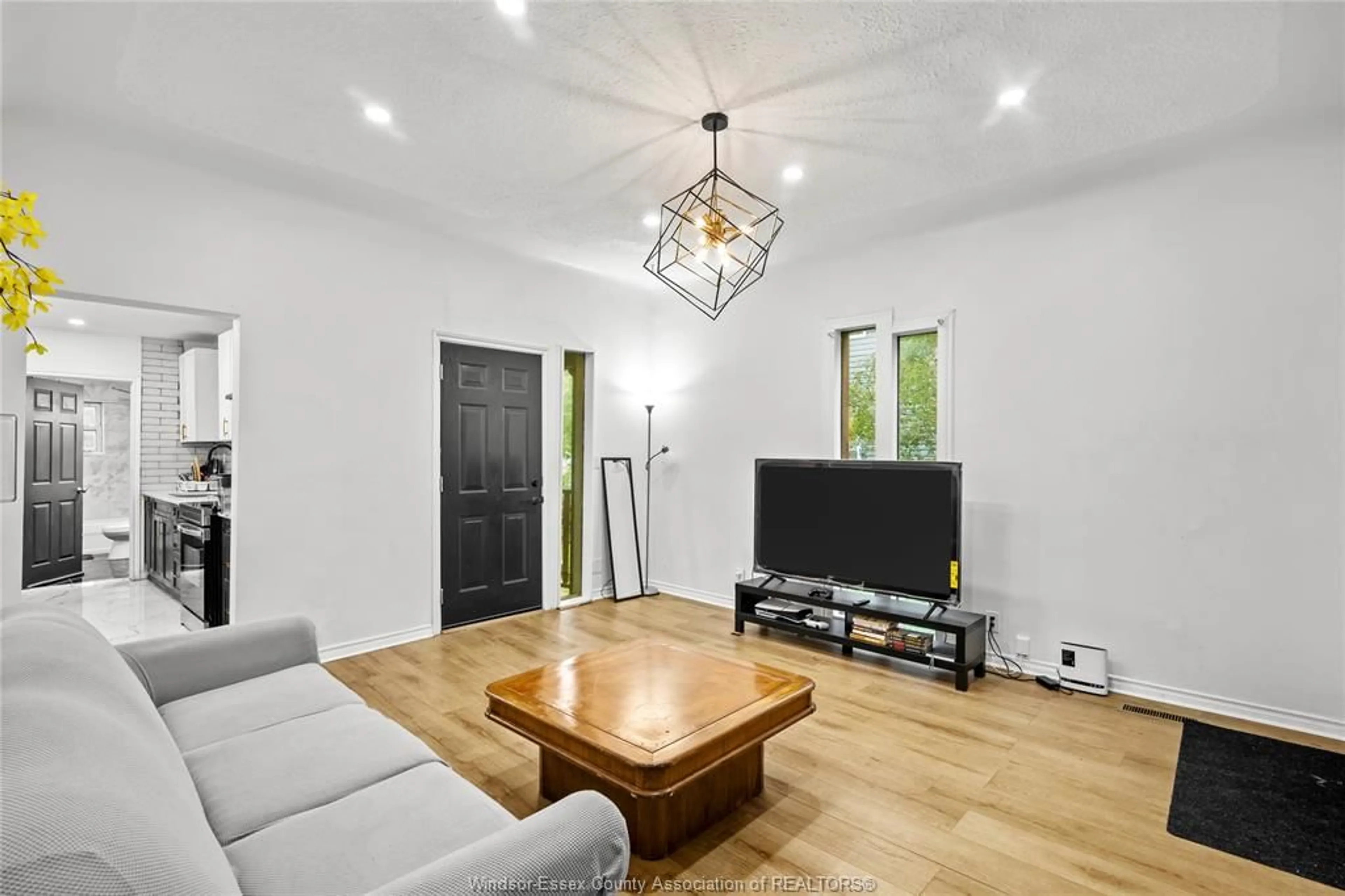 Living room with furniture, unknown for 357 TUSCARORA, Windsor Ontario N9A 3L8