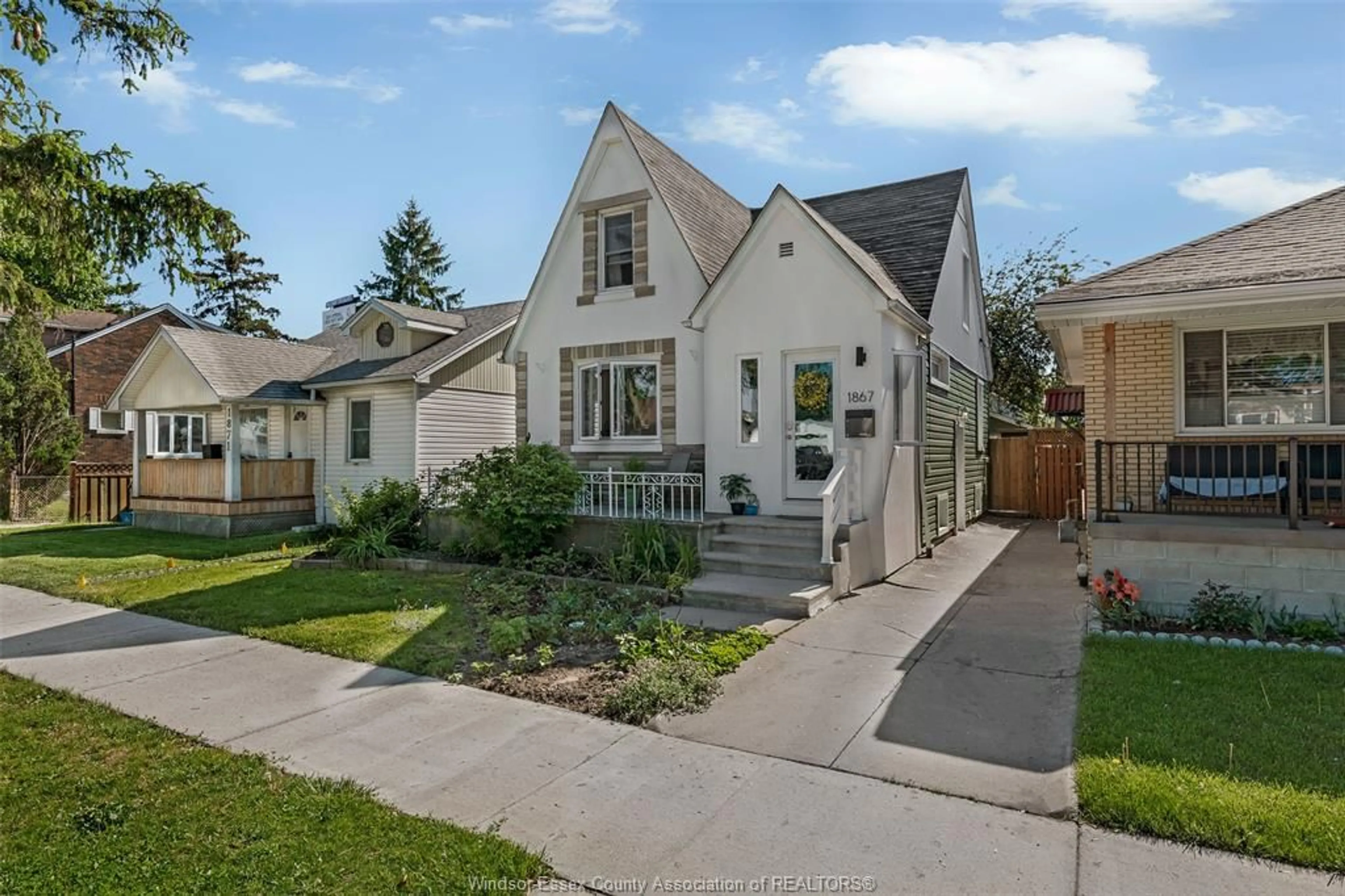 Unknown for 1867 ST. LUKE, Windsor Ontario N8W 3W8
