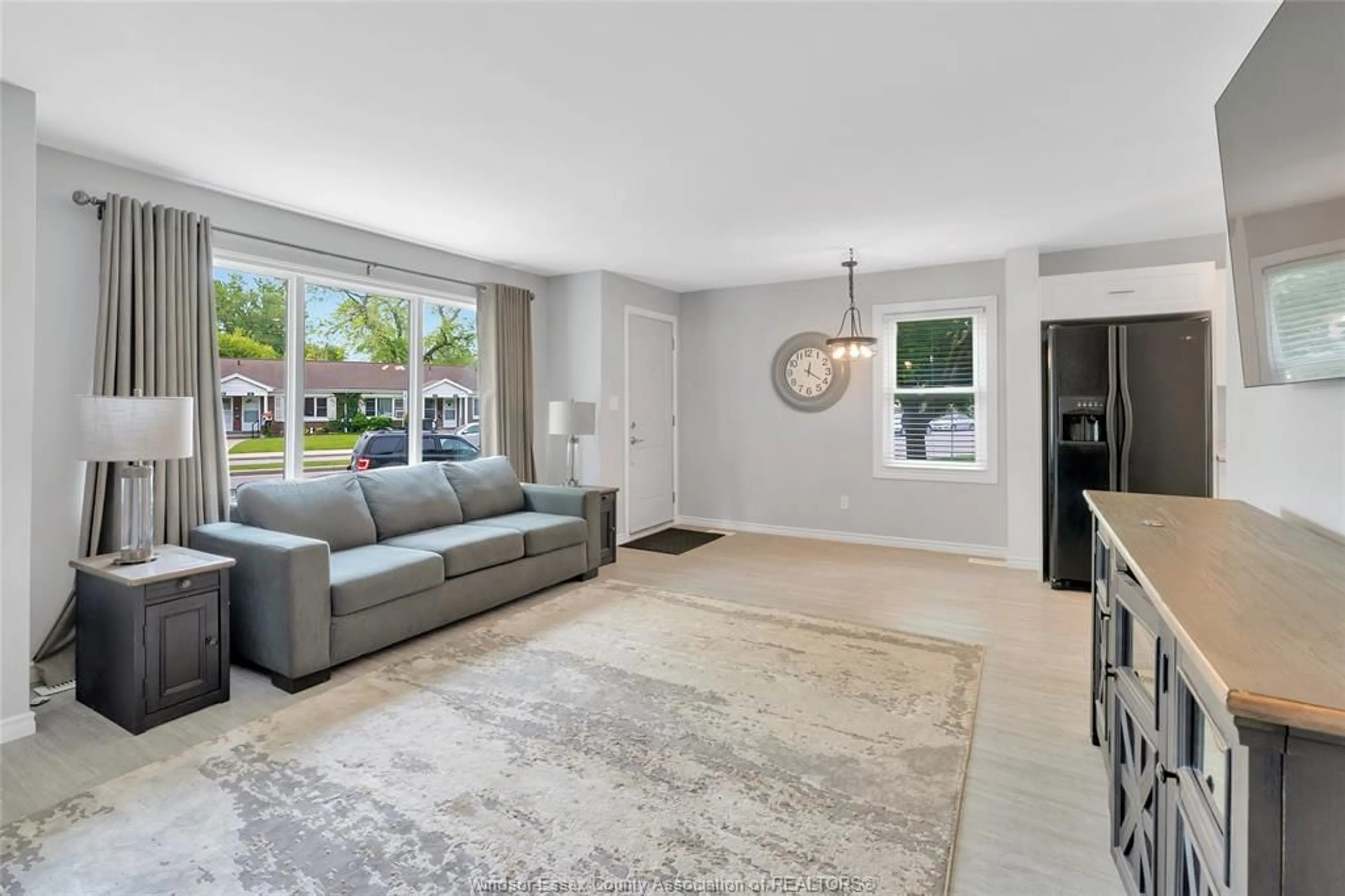 Living room with furniture, unknown for 748 MEMORIAL Dr, Windsor Ontario N8W 1W1