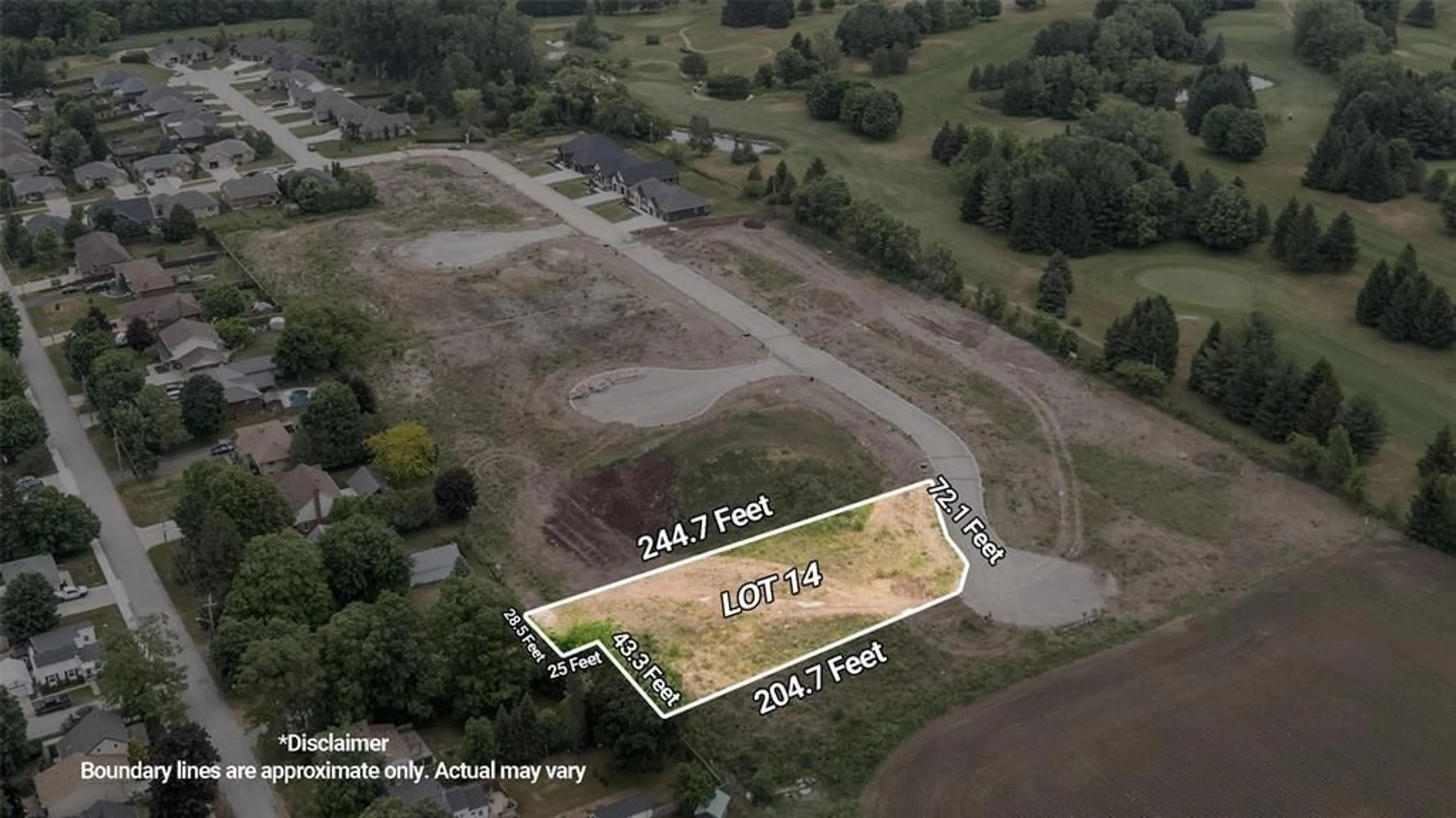 A pic from outside/outdoor area/front of a property/back of a property/a pic from drone, building for 63 EAST GLEN Dr, Lambton Shores Ontario N0M 1B0