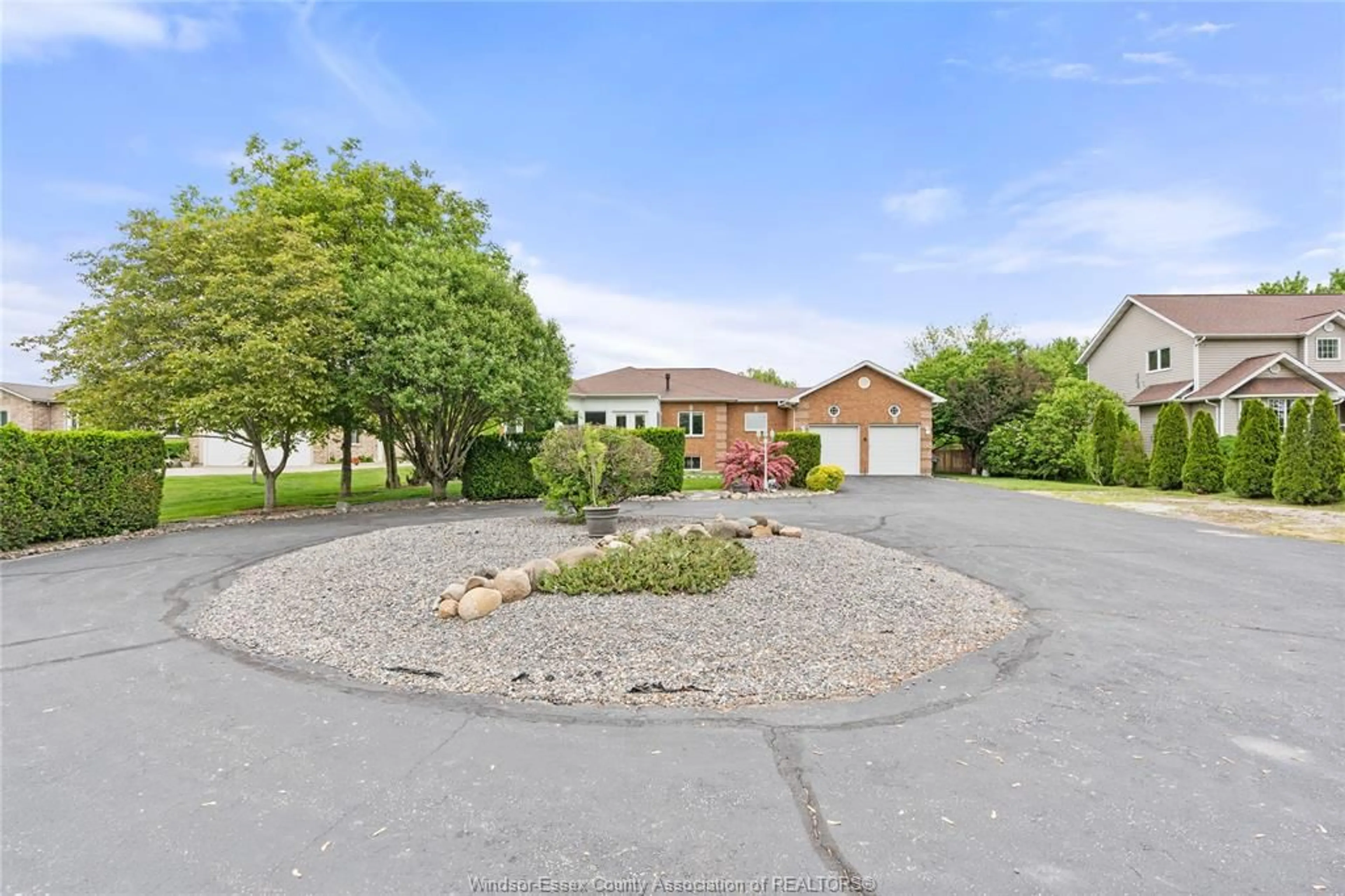 A pic from outside/outdoor area/front of a property/back of a property/a pic from drone, unknown for 3476 Concession Road 3, Harrow Ontario N0R 1G0